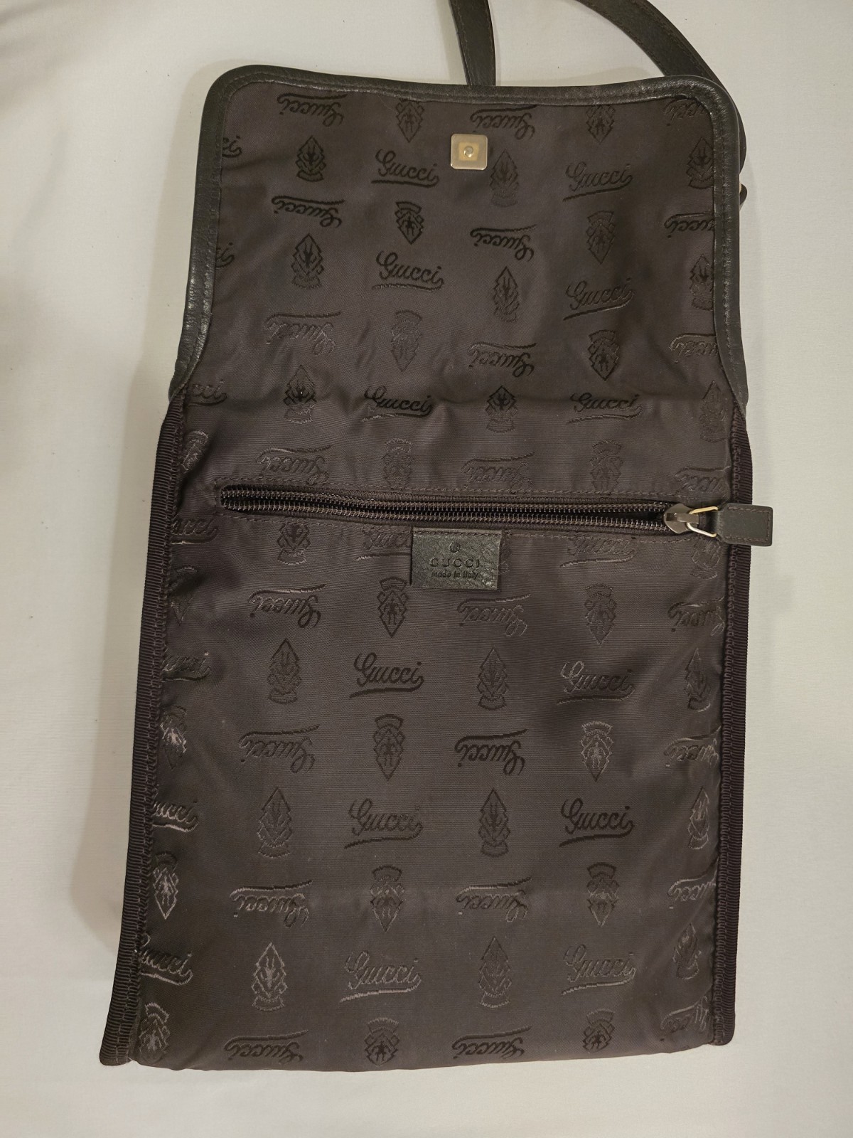 Gucci Guccissima Brown Leather Messenger Crossbody Bag Flap Italy Authentic