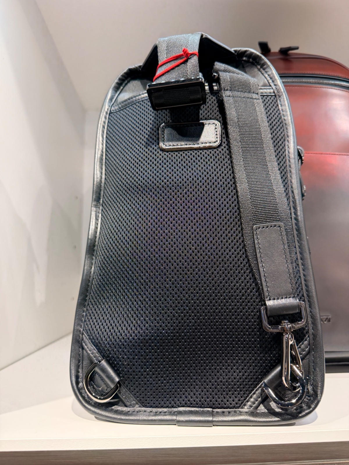 NEW Tumi Harrison GREGORY Leather Sling Crossbody Bag – BURNISHED WINE OMBRE
