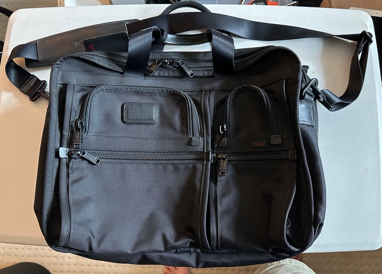 Tumi Alpha 2 Tumi Expandable Organizer Laptop Briefcase (Model 26160DH)