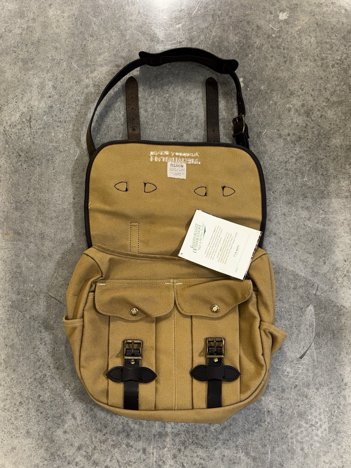 FILSON Medium Field Bag Tan Shoulder Messenger Canvas USA Vintage Embroidered