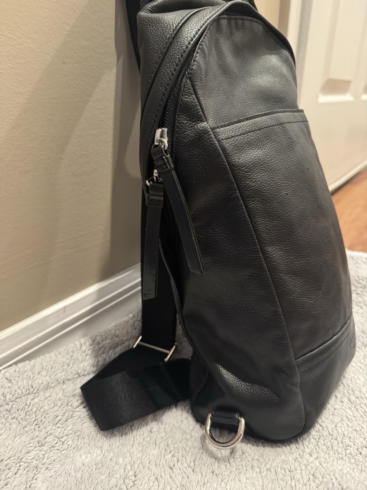 Coach Black unisex Sling Backpack Crossbody Bag Zip Closure Adjustable Strap