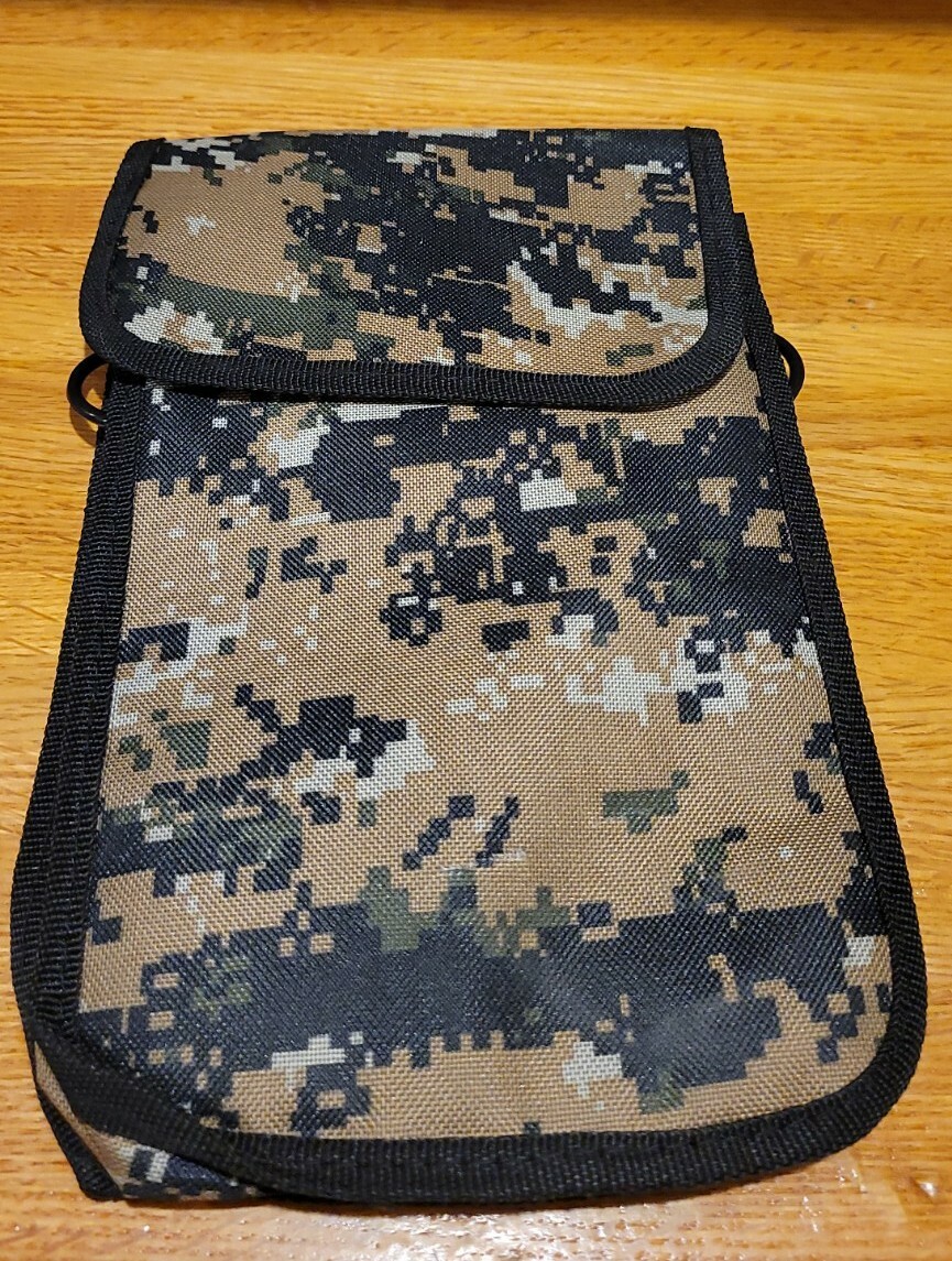 Camouflage Hip Pouch 9″ x 7″