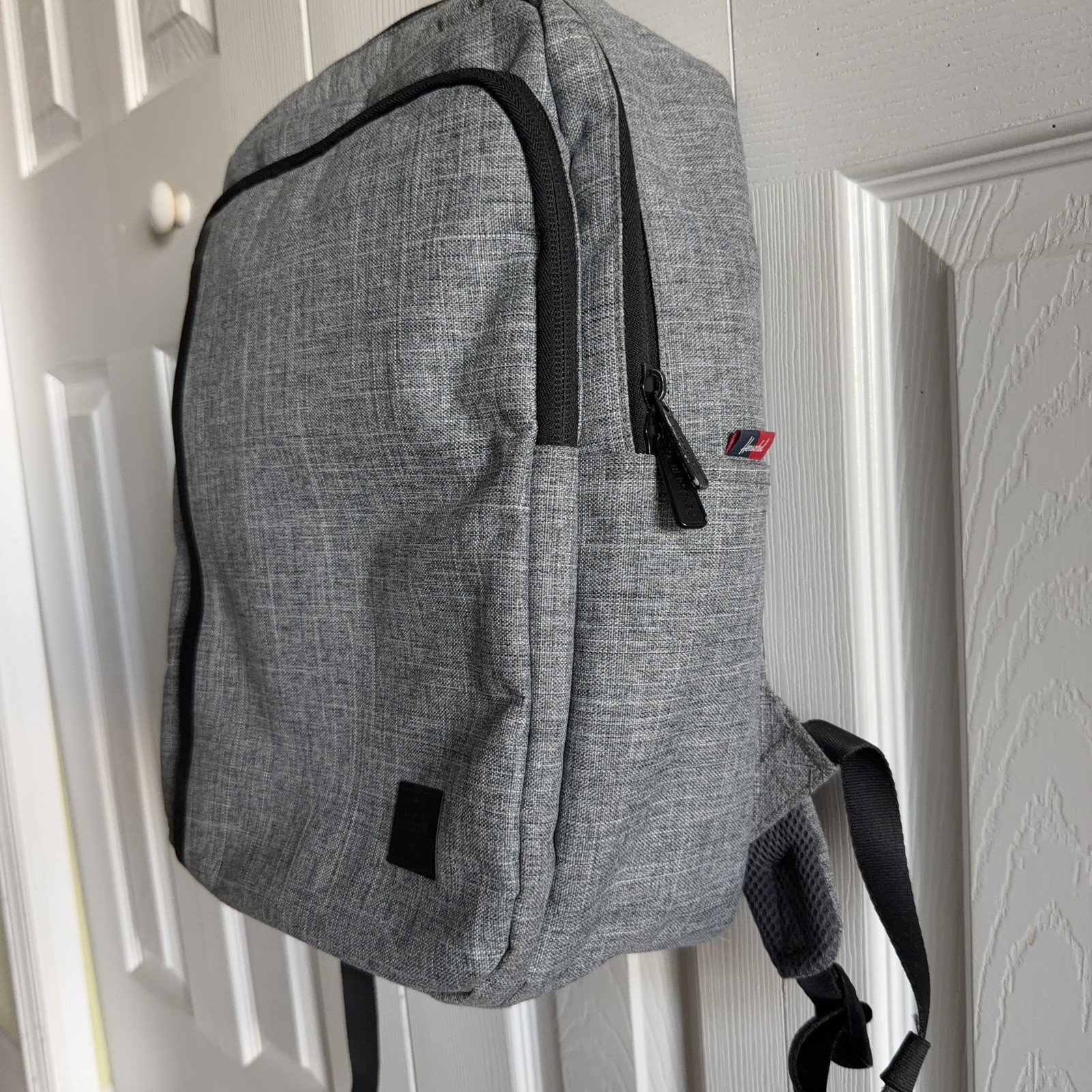 Herschel Kaslo Backpack | Tech – 20l Slim Gray 16”H 14” W