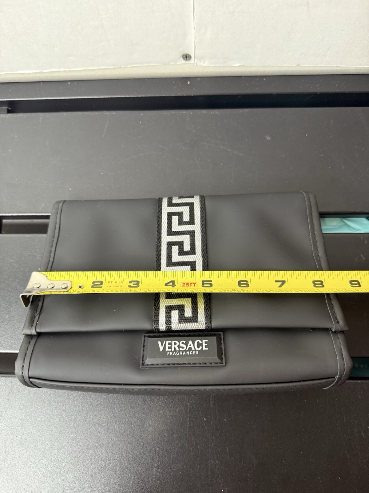 VERSACE FRAGRANCE BLACK INSTITUTIONAL CASE TRAVEL BAG MENS POUCH 8″ X 6″ X 2.5″
