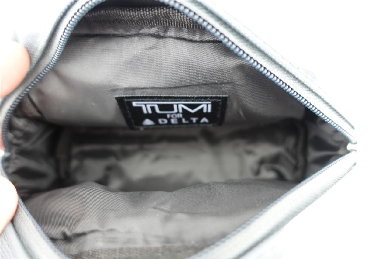 Tumi NEW Genuine Delta Amenity Kit Kiehls Toiletry Travel Bag Gray Soft Case Lot