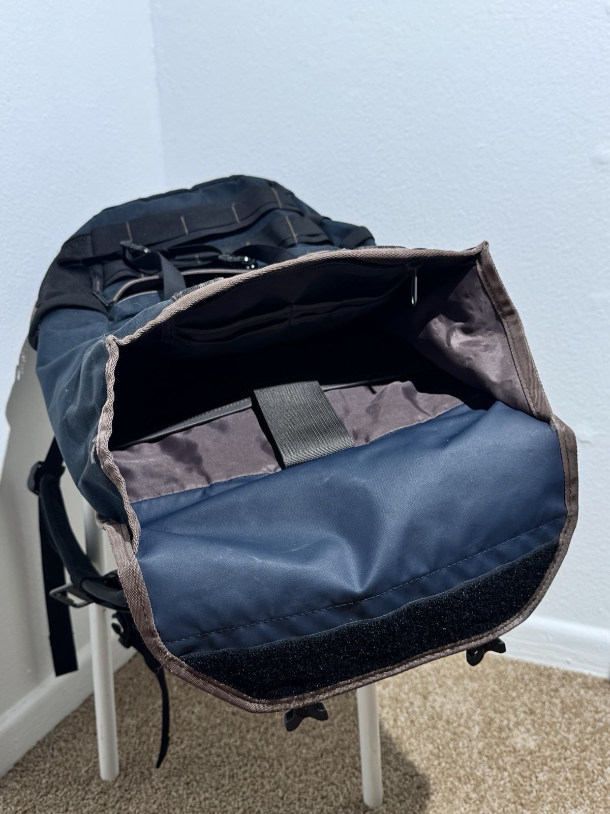 Timbuk2 Rogue Backpack Navy Gray Flap Top Laptop Daypack Mesh Bottle Pocket Bag