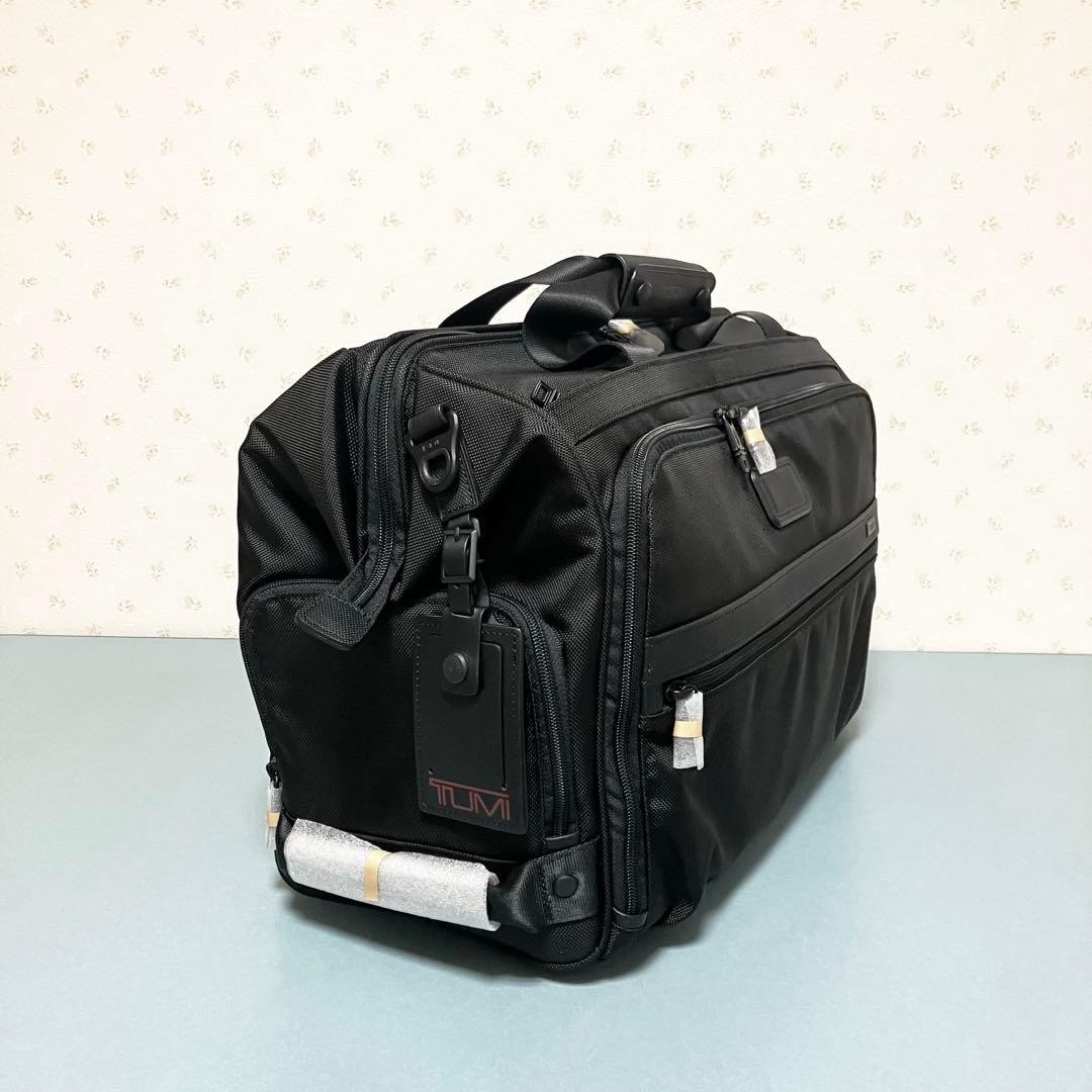 New with Defects TUMI 22126D2 ALPHA 2