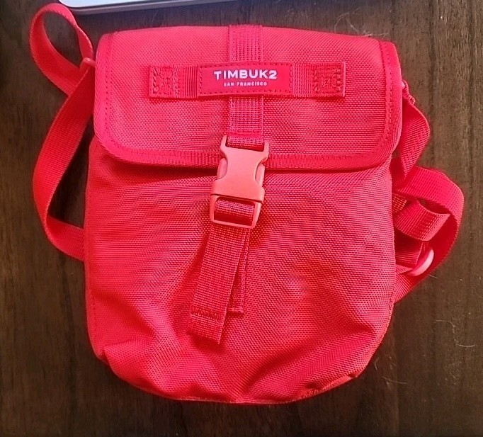 Timbuktu Travel Size Carry Bag Pouch With Strap & Pockets NWOT Red
