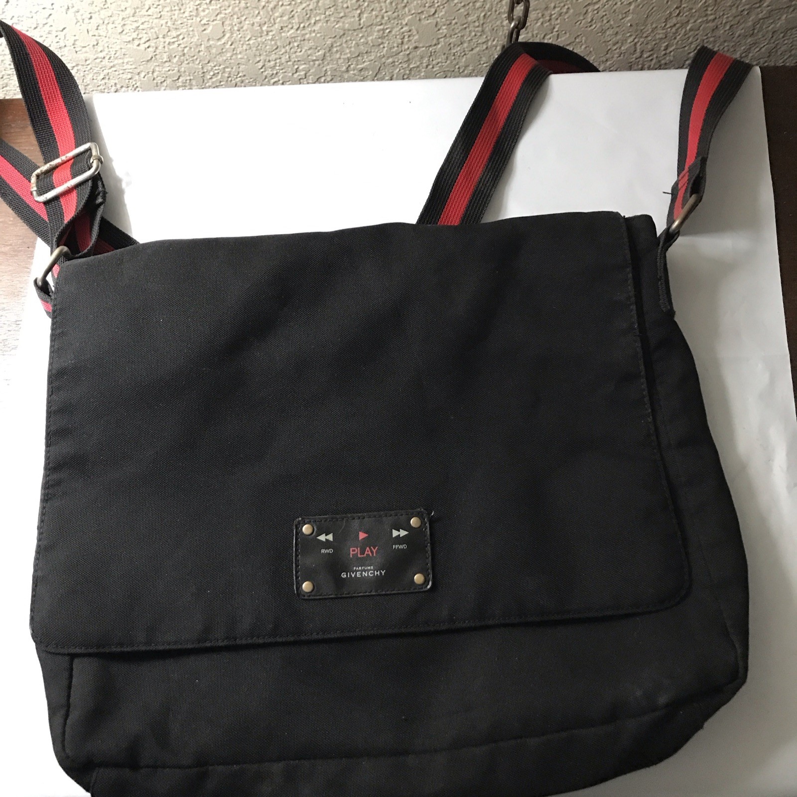 GIVENCHY PLAY BLACK SHOULDER/MESSENGER BAG/CARRYING LAPTOP BAG