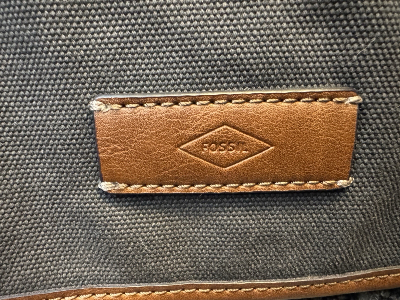 Fossil Men’s Medium Messenger Bag Navy/Brown Buckle Crossbody Adjustable Pockets