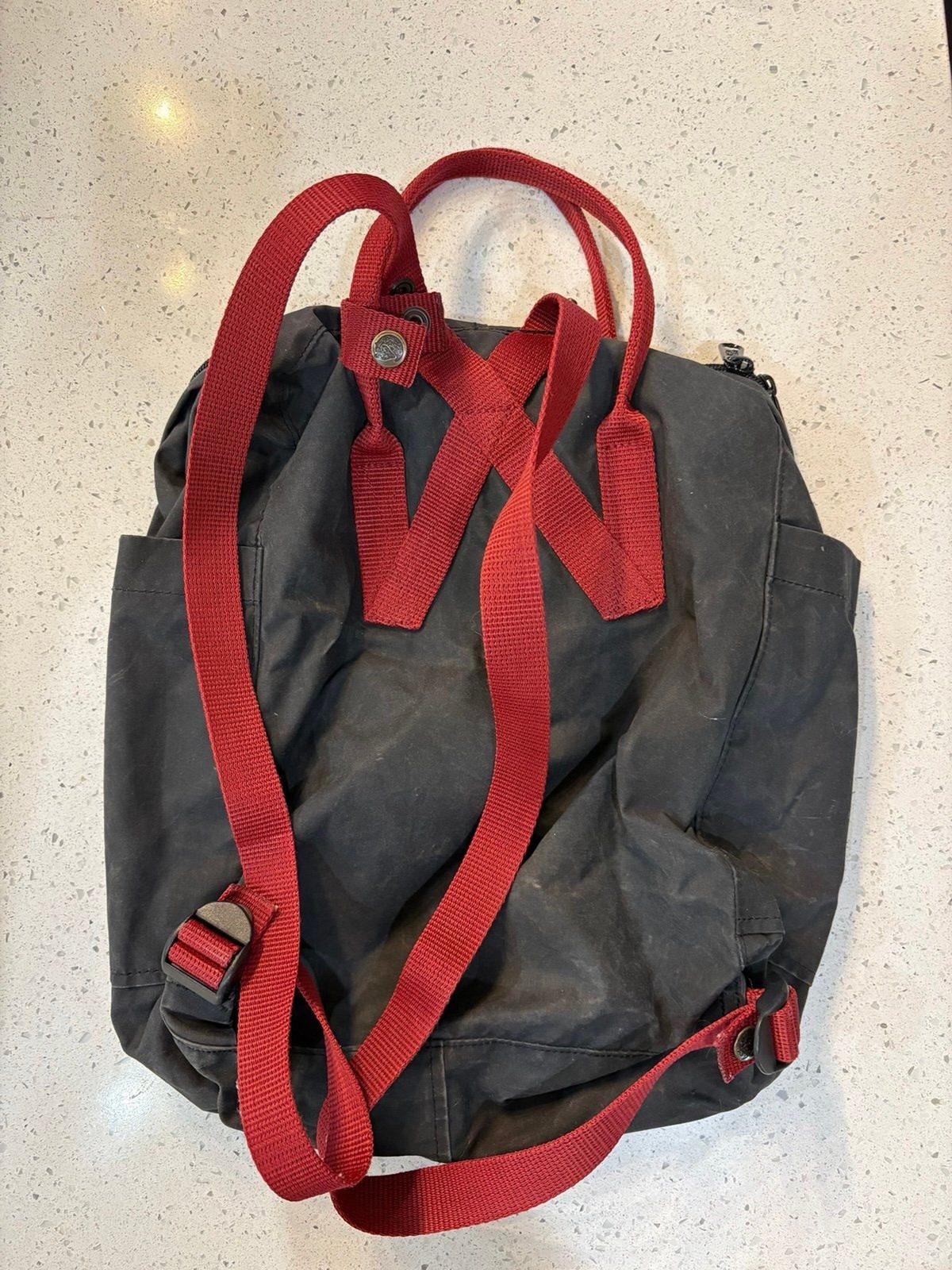 Fjällräven Kanken Classic Warm Gray 23561 Backpack