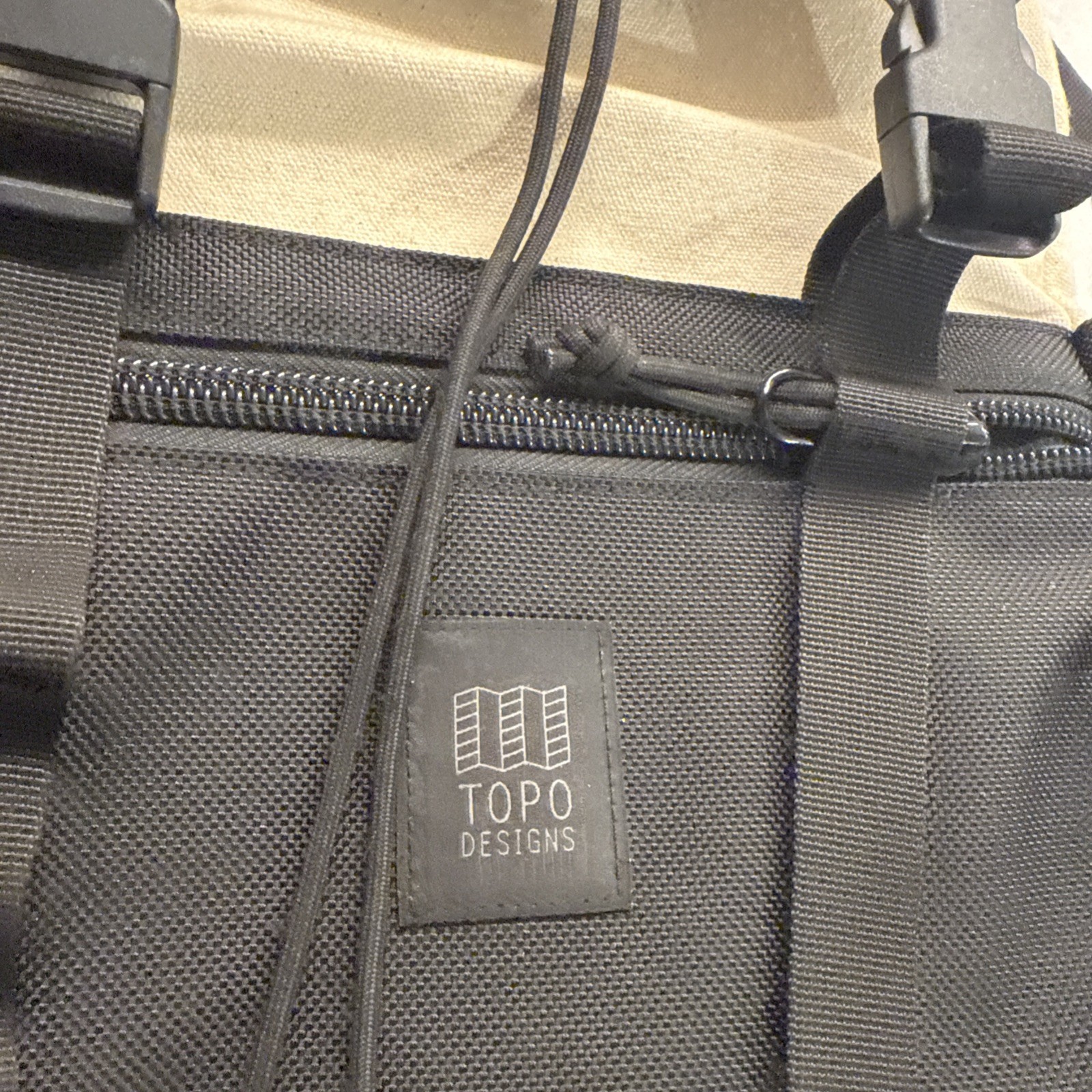 Topo Designs Rover Pack Classic Backpack | Black/Tan