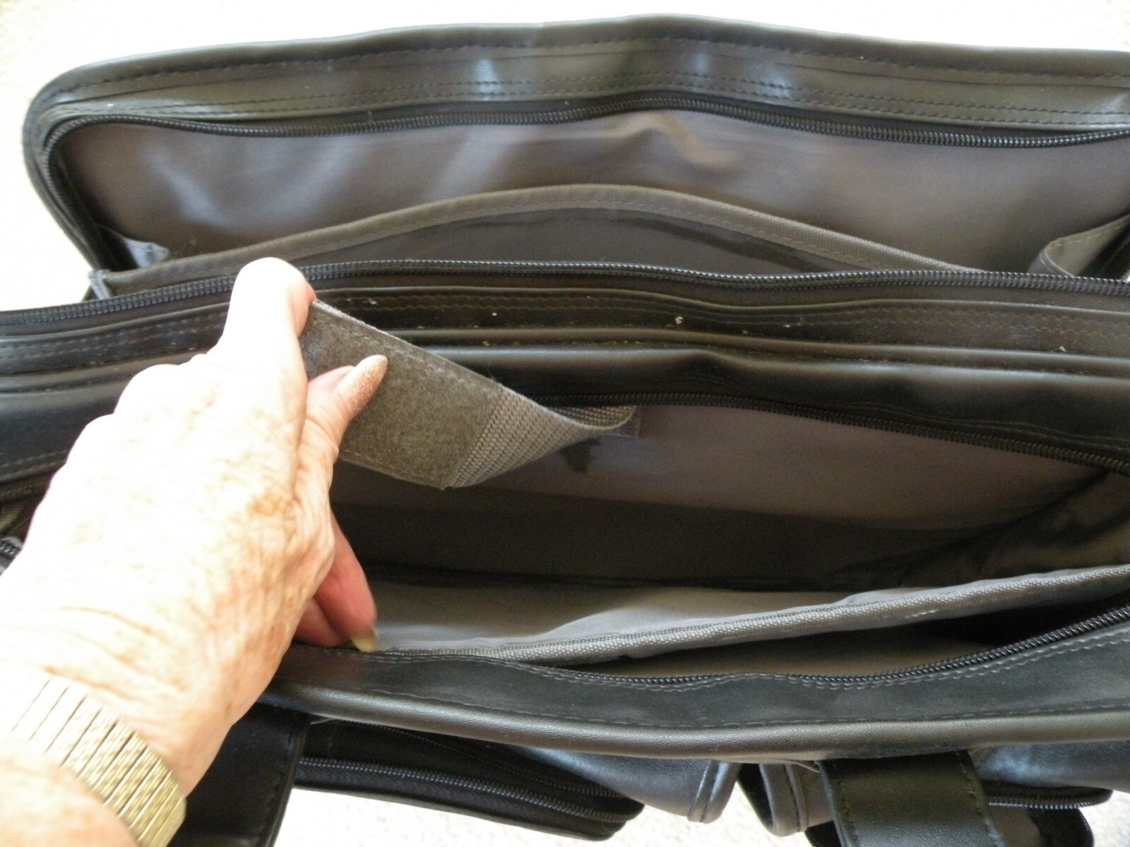 SAMSONITE GENUINE LEATHER PORTFOLIO BLACK BUSINESS CASE Model #923315 HERITAGE