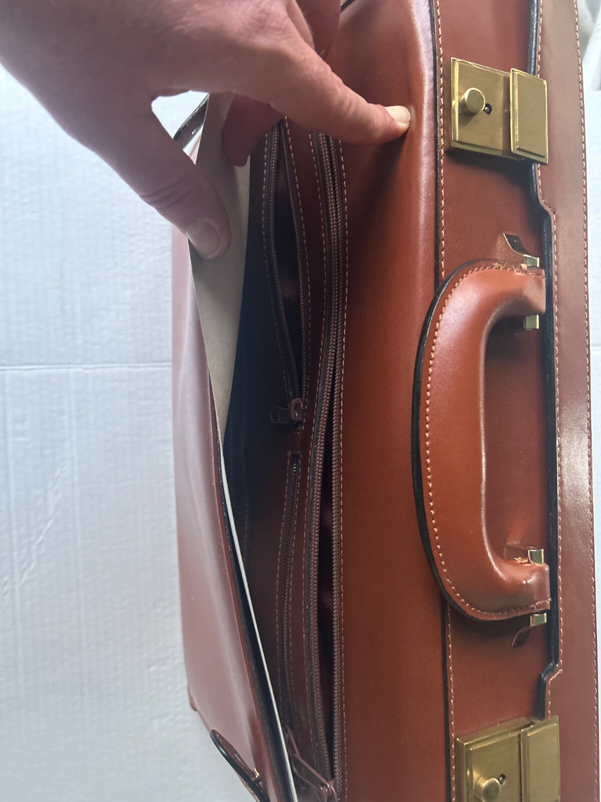 Leather Briefcase Brown – Cowhide – 17 inches long and 12 inches in height