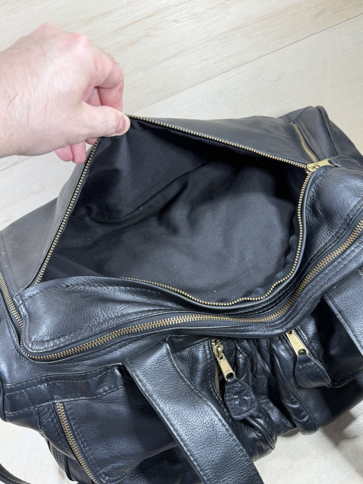 Frye Leather Duffle Bag- Black – Style 102 Benchcrafted Cross Body Strap -Duffel