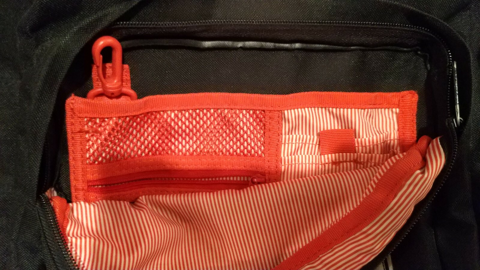 Black Herschel Backpack red stripe interior yellow zipper