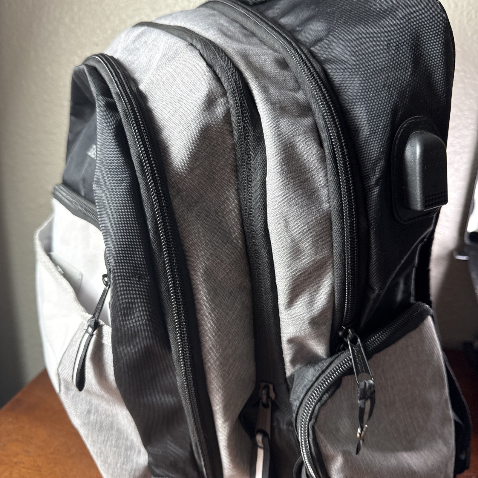 Eastsport Expandable Titan 2.0 Expandable Backpack USB Port Grey Black