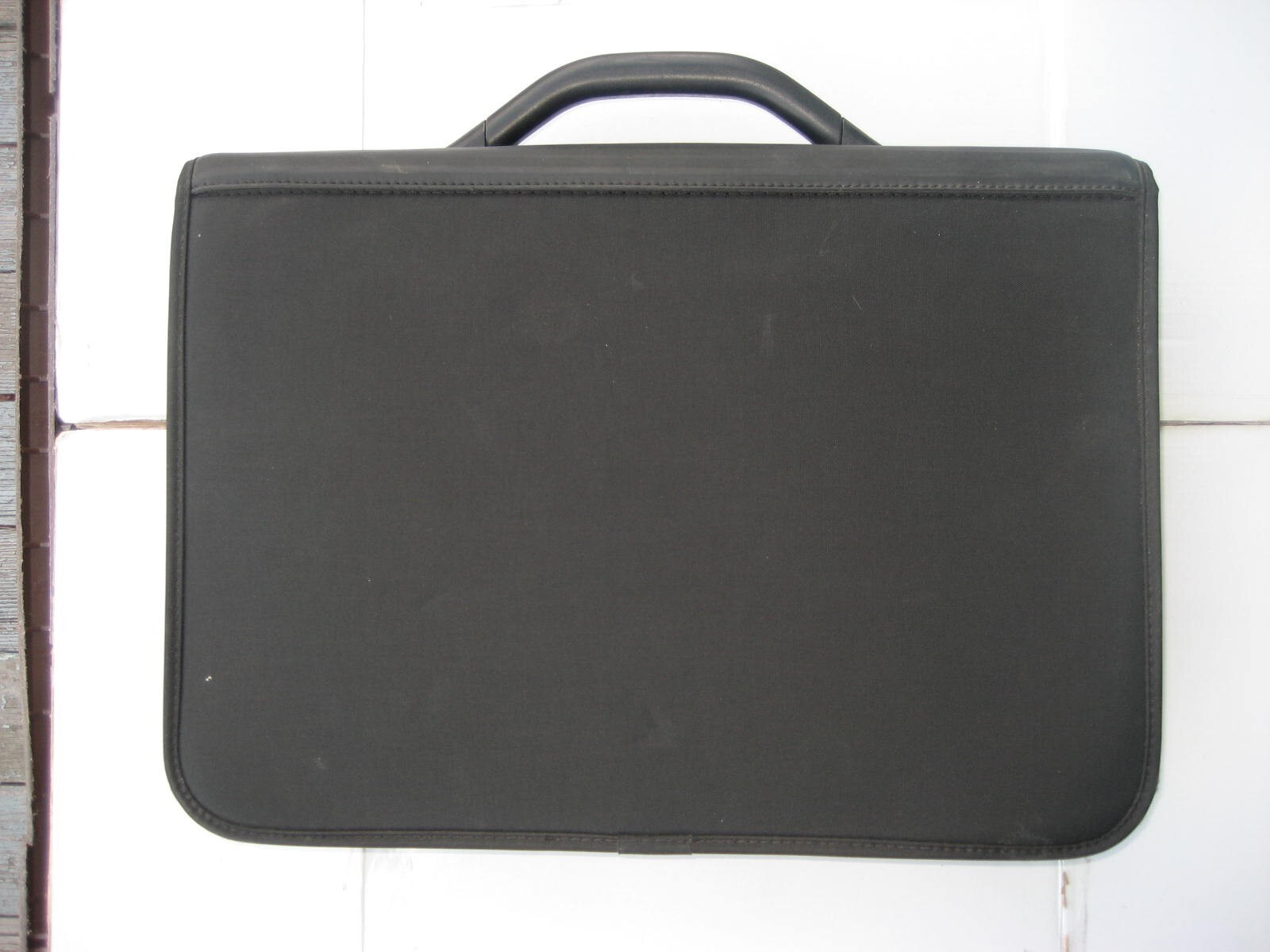 Delsey Briefcase Bag with Digital Push Lock Made in France 17.5W x 12.5H x 8D in