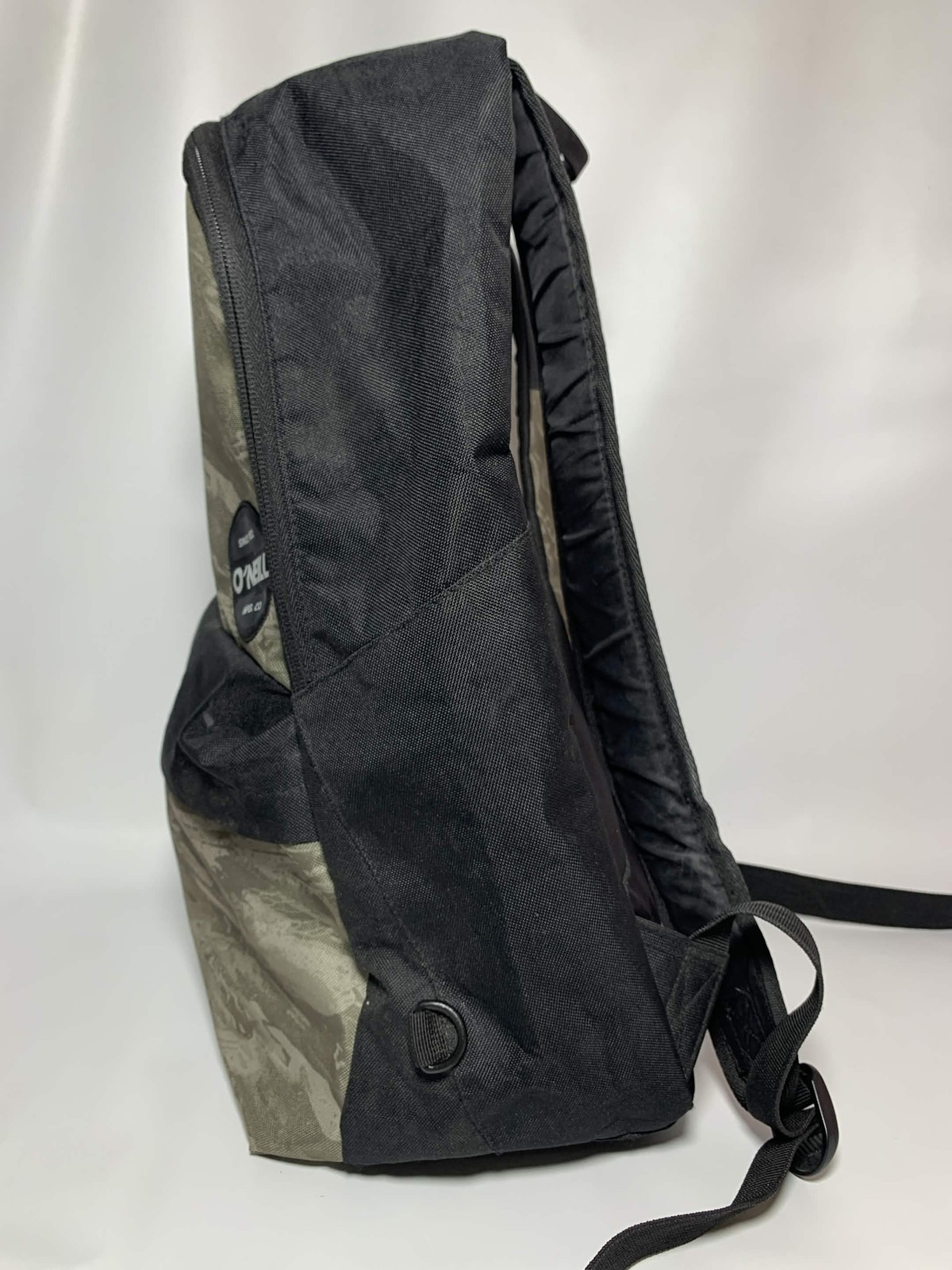 O’Neill Backpack Black Green Tropical Print Preowned Good Condition