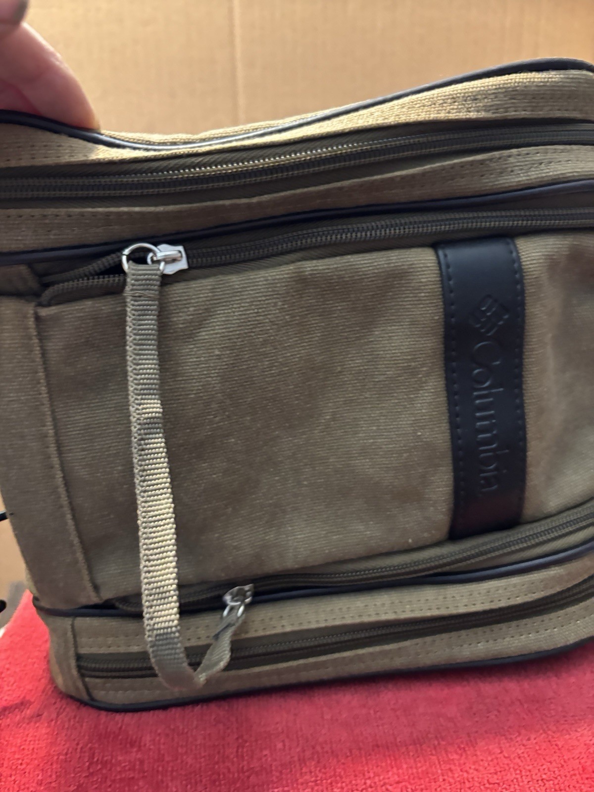 BNWT Columbia Hanging Travel Canvas Bag