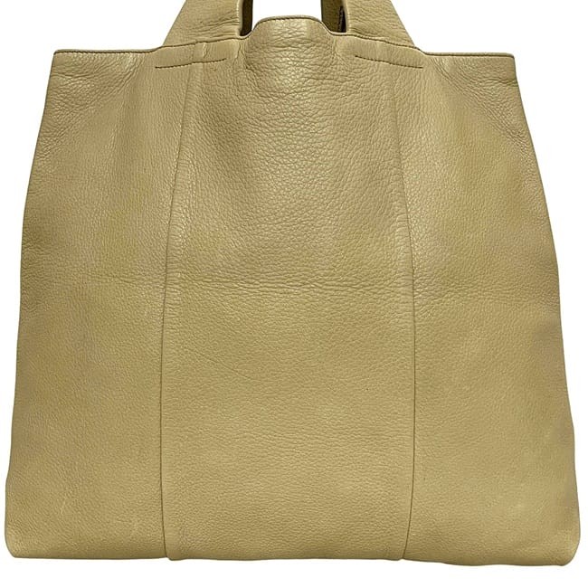 Pre-owned Prada beige leather tote bag, size 146. This Prada leather bag is