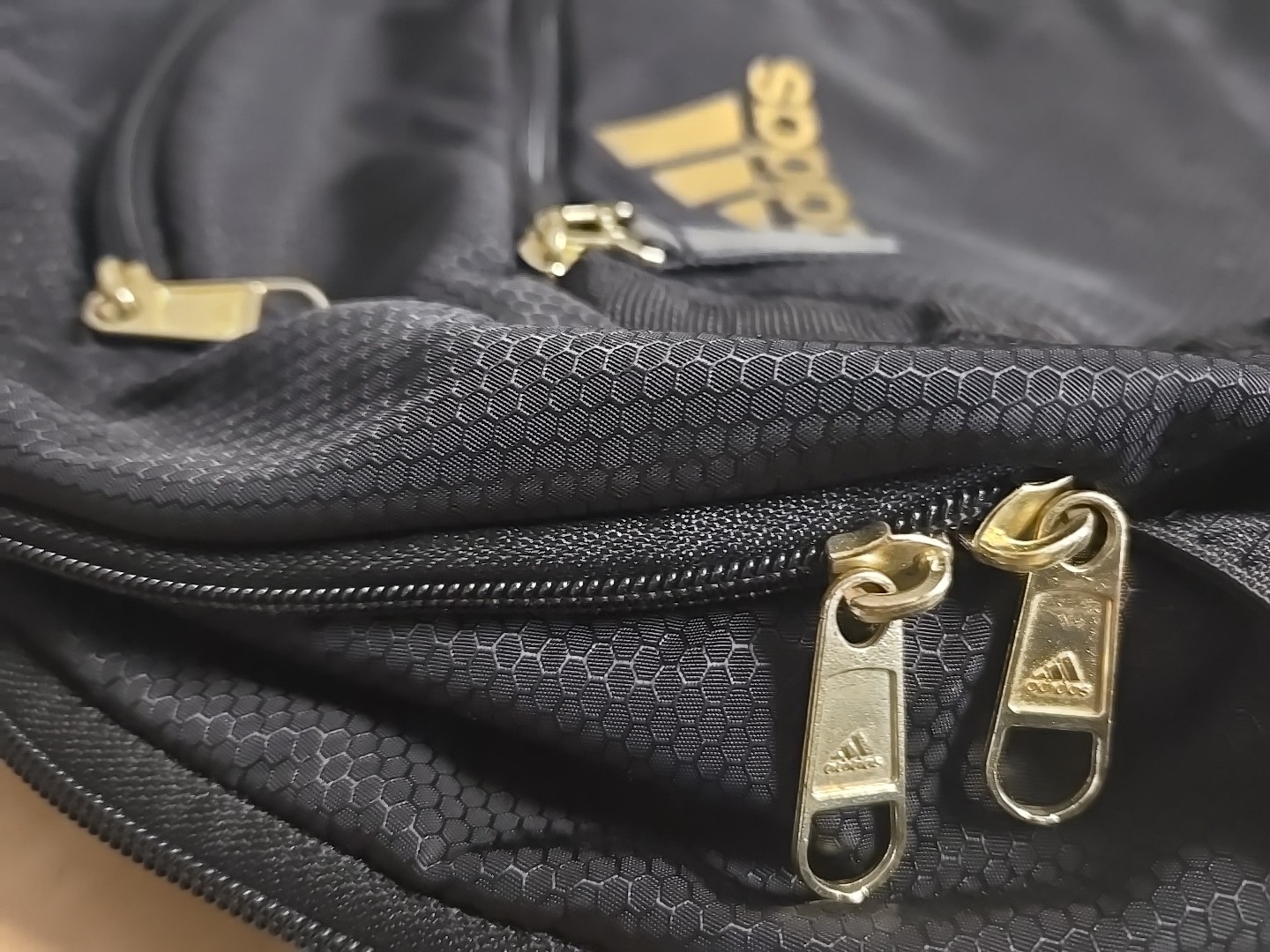 Adidas Excel 6 Load Spring Backpack 18″ Black & Gold School/Office/Travel EUC