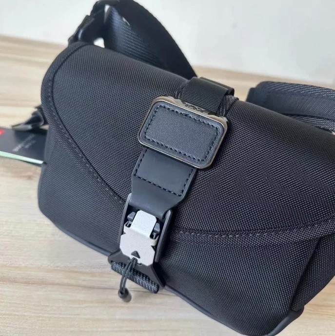NEW TUMI Alpha Bravo Compass Flap Crossbody Bag Black Travel Messenger Should