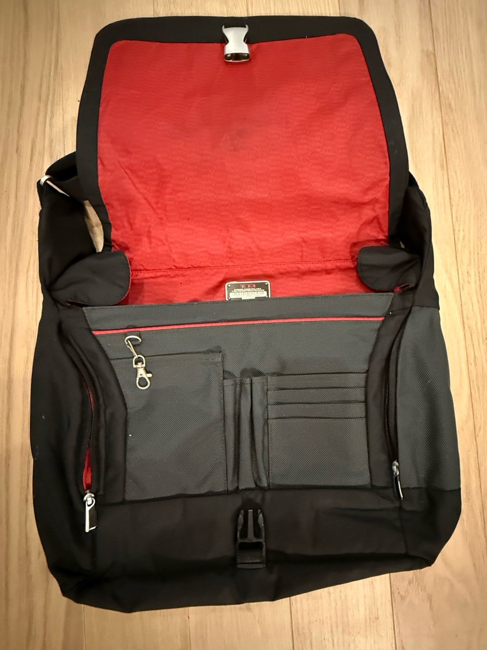TUMI T-Tech Black Crossbody Laptop Messenger Business Travel Ballistic Nylon Bag