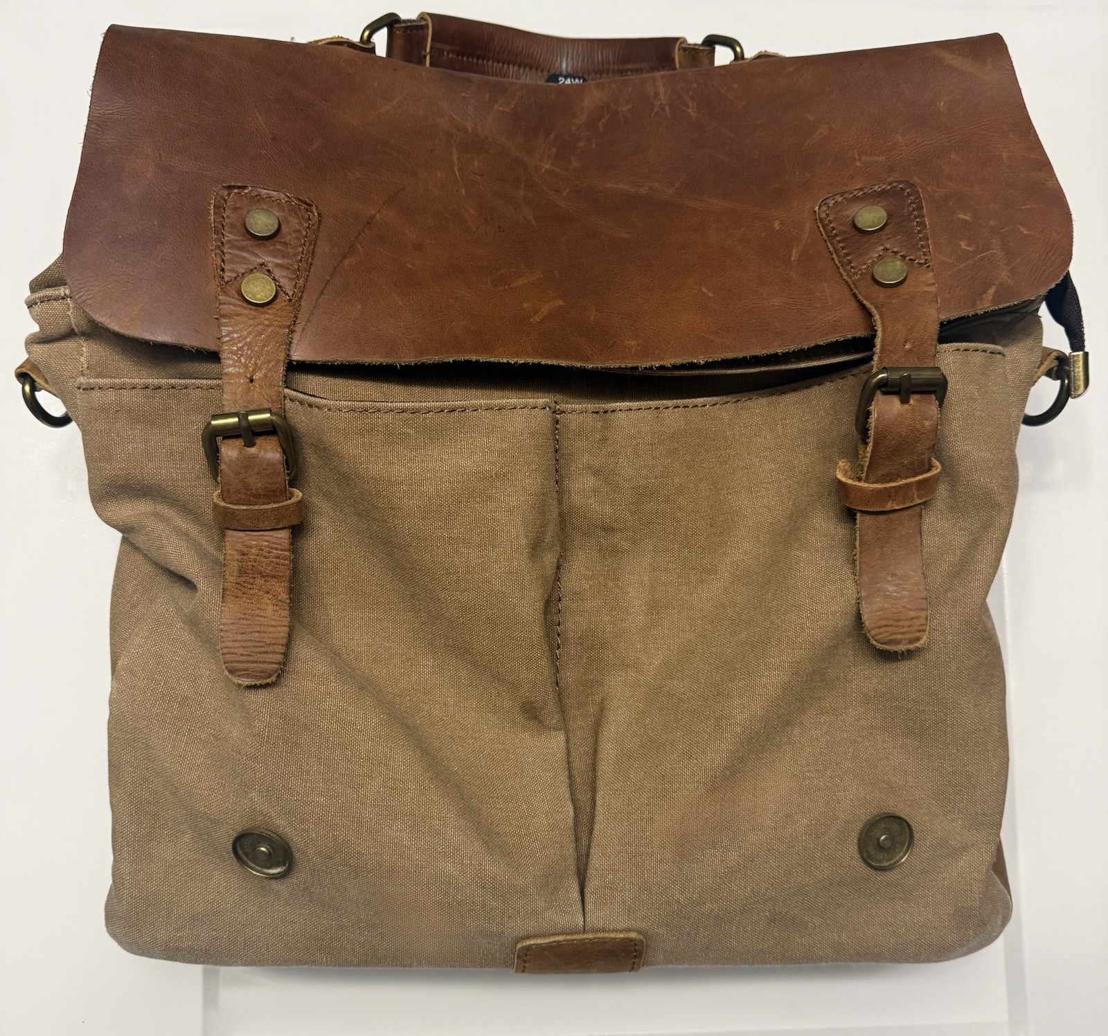 Vintage Travel Brown Messenger Bag Magnetic Buckle Zip with CLASSIC Straps RARE.