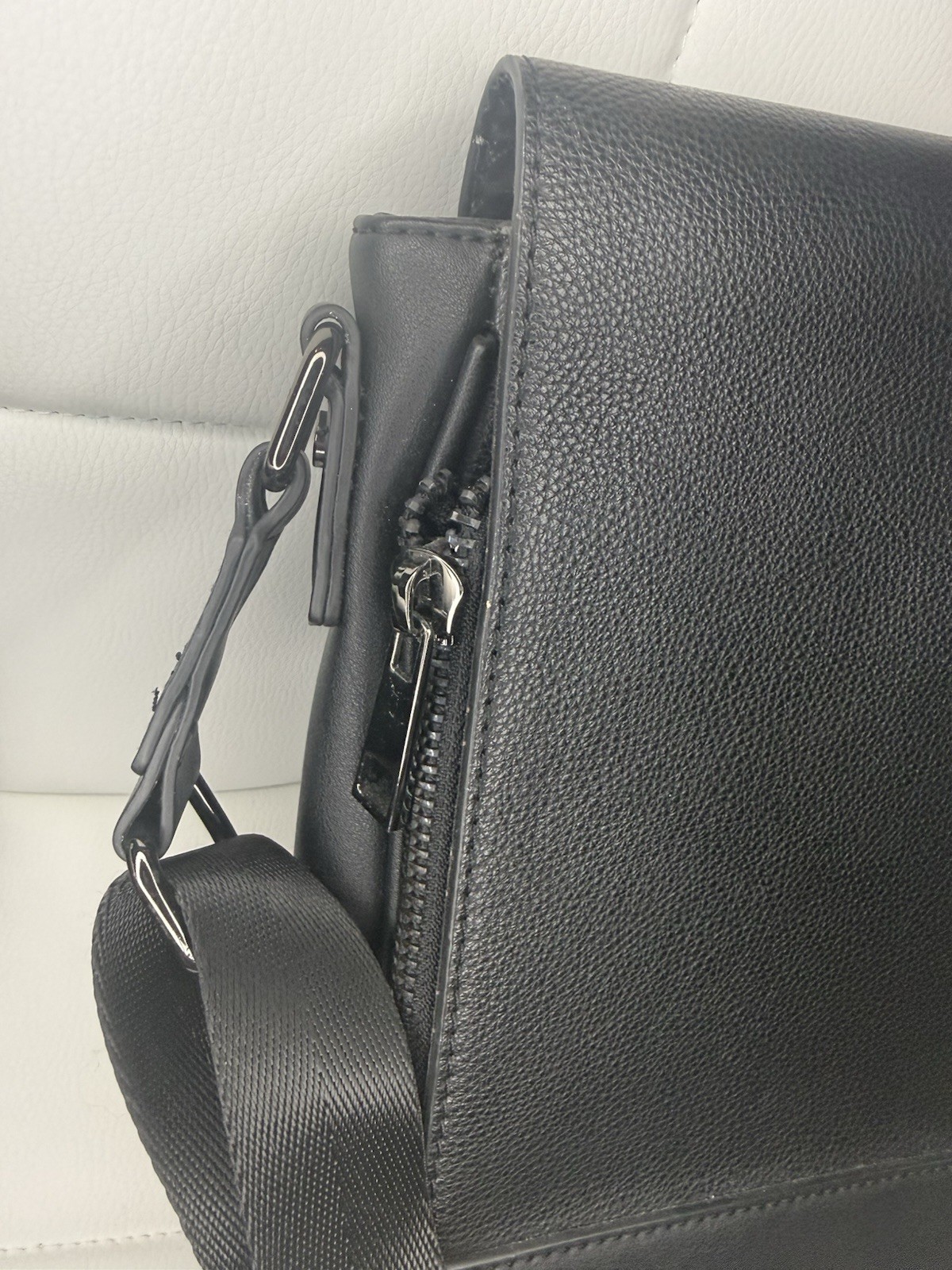 ALDO Black Messenger Bag Men Adjustable Crossbody Strap Inner Outer Pockets