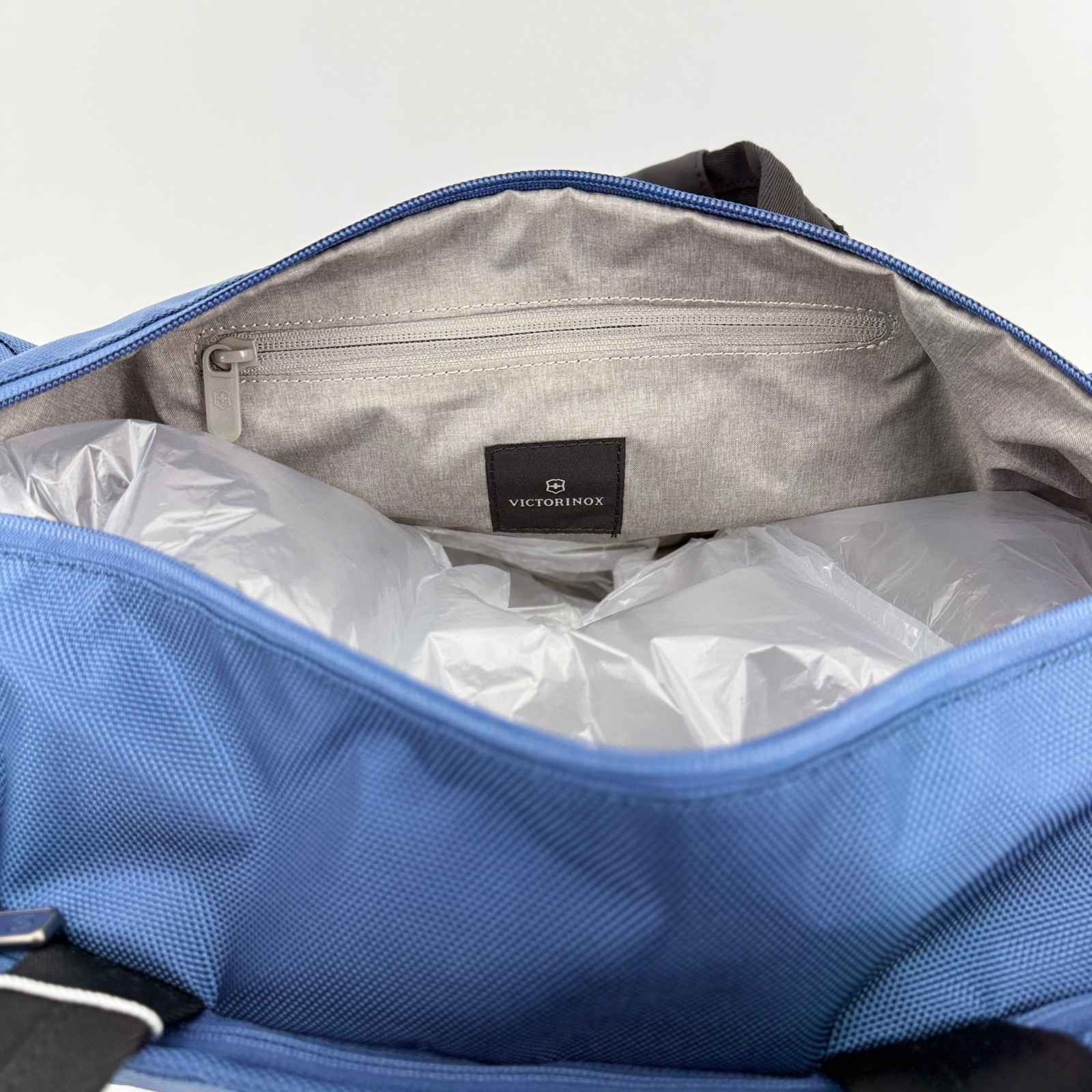 Victorinox Werks Traveler 6.0 Weekender Tote Bag Black Drop Down Expansion New