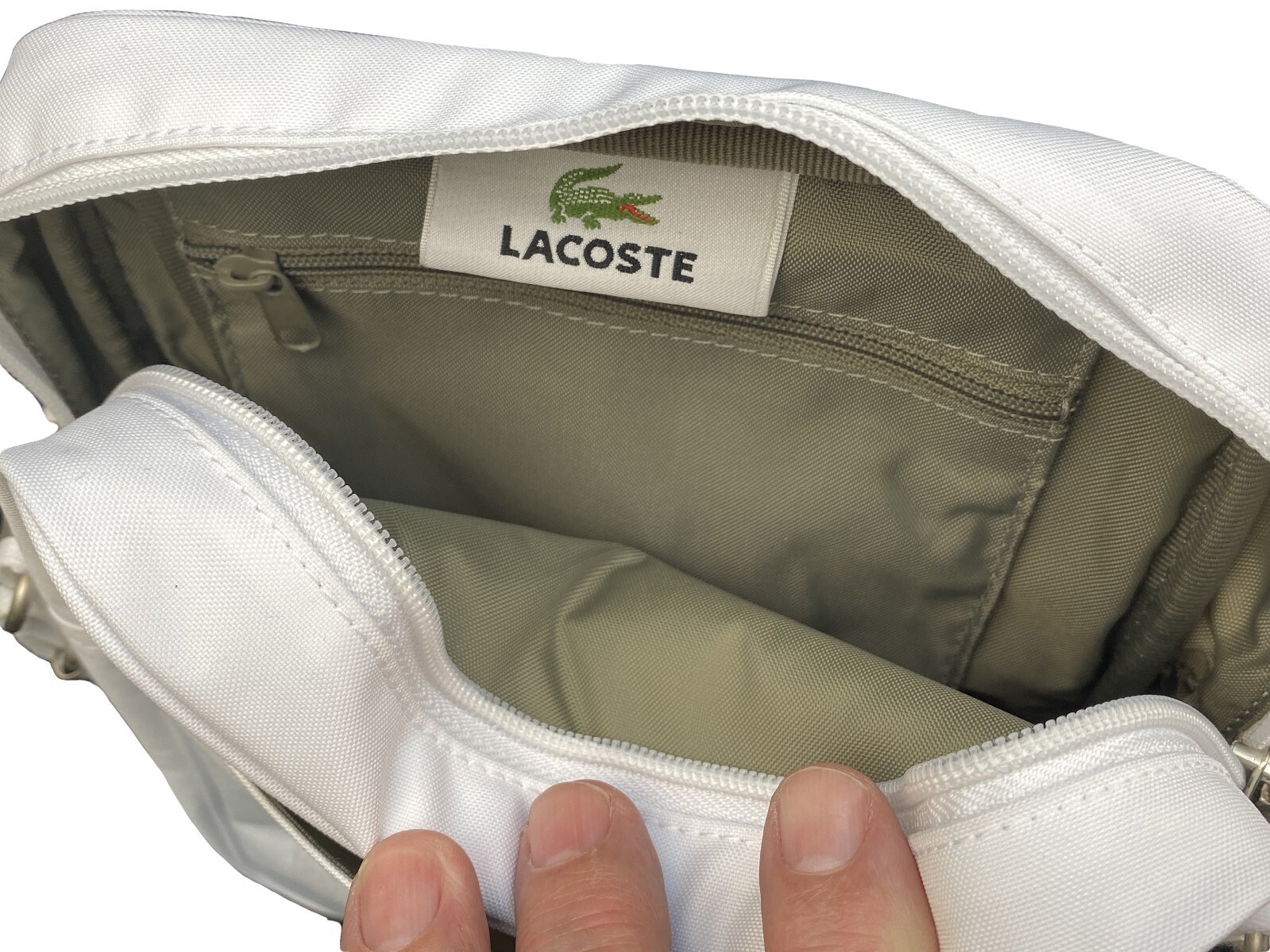 LACOSTE MESSENGER BAG Small Vintage L71 Casual 4 White Beige NEW
