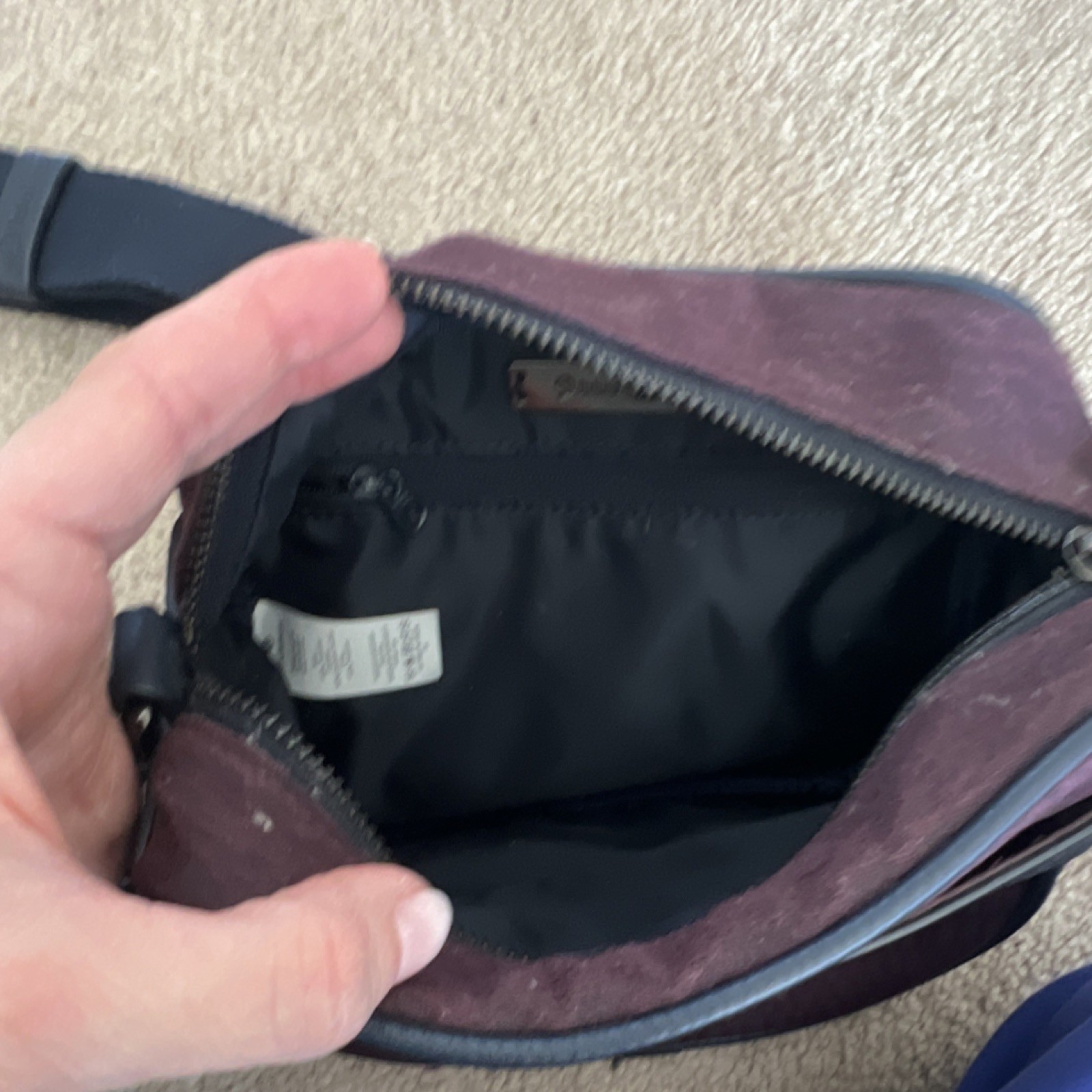 Lululemon Crossbody Shoulder Bag Maroon Black Adjustable Strap Men Casual