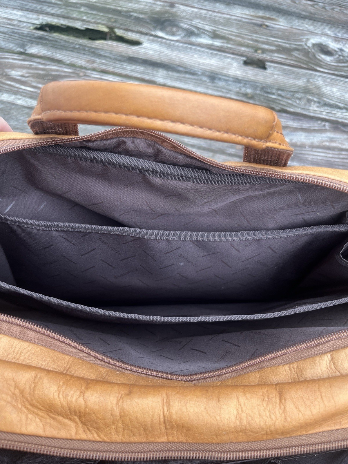 Samsonite Tan Full Grain Leather Portfolio Briefcase Bag Versatile Messenger