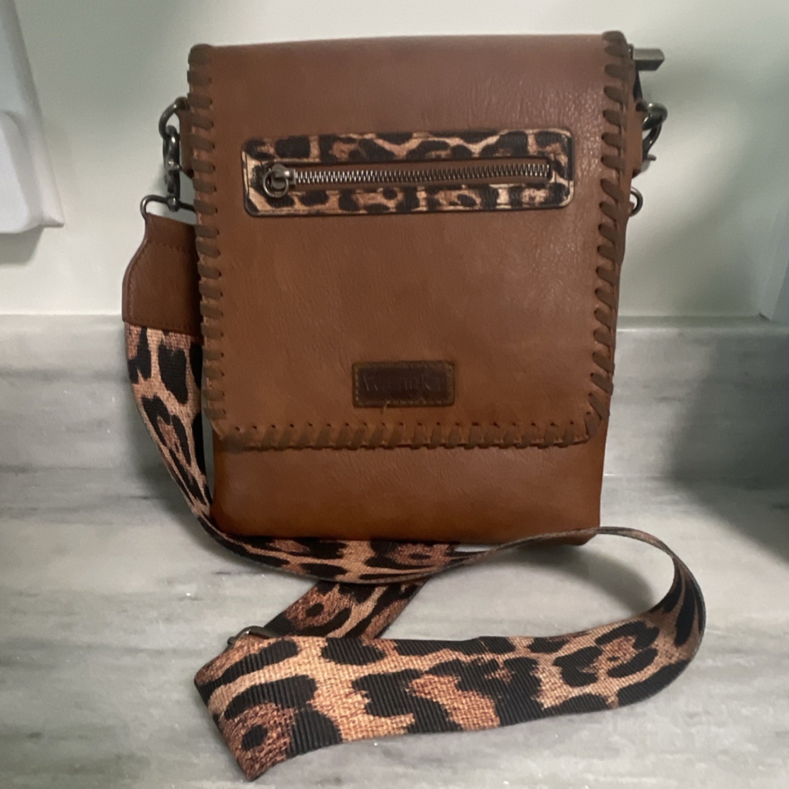 Wrangler Brown Crossbody Bag Leopard Print Adjustable Strap Zipper Closure