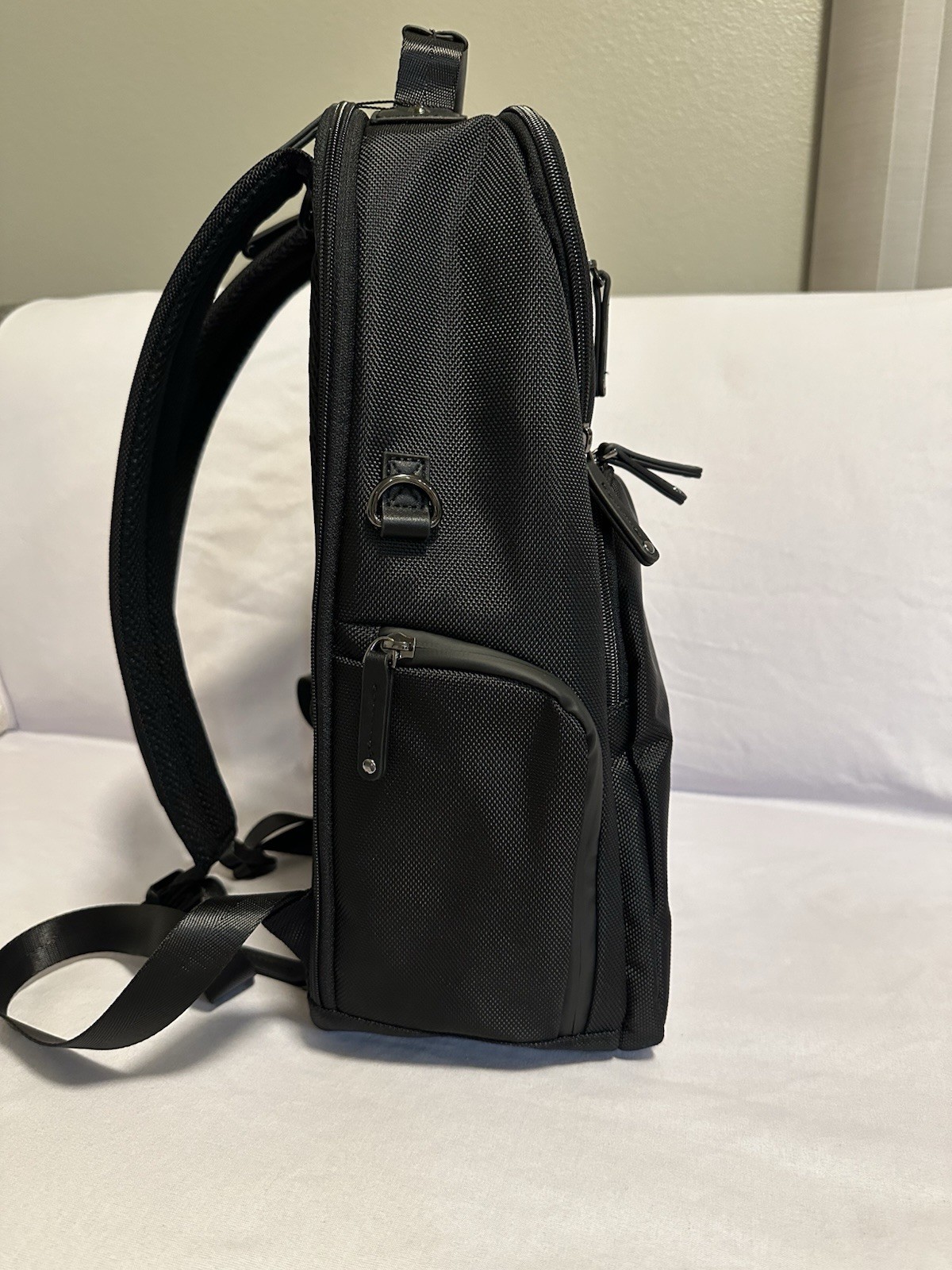 $228 Robert Graham Cache L Series Black Backpack Laptop Travel Bag Carry On