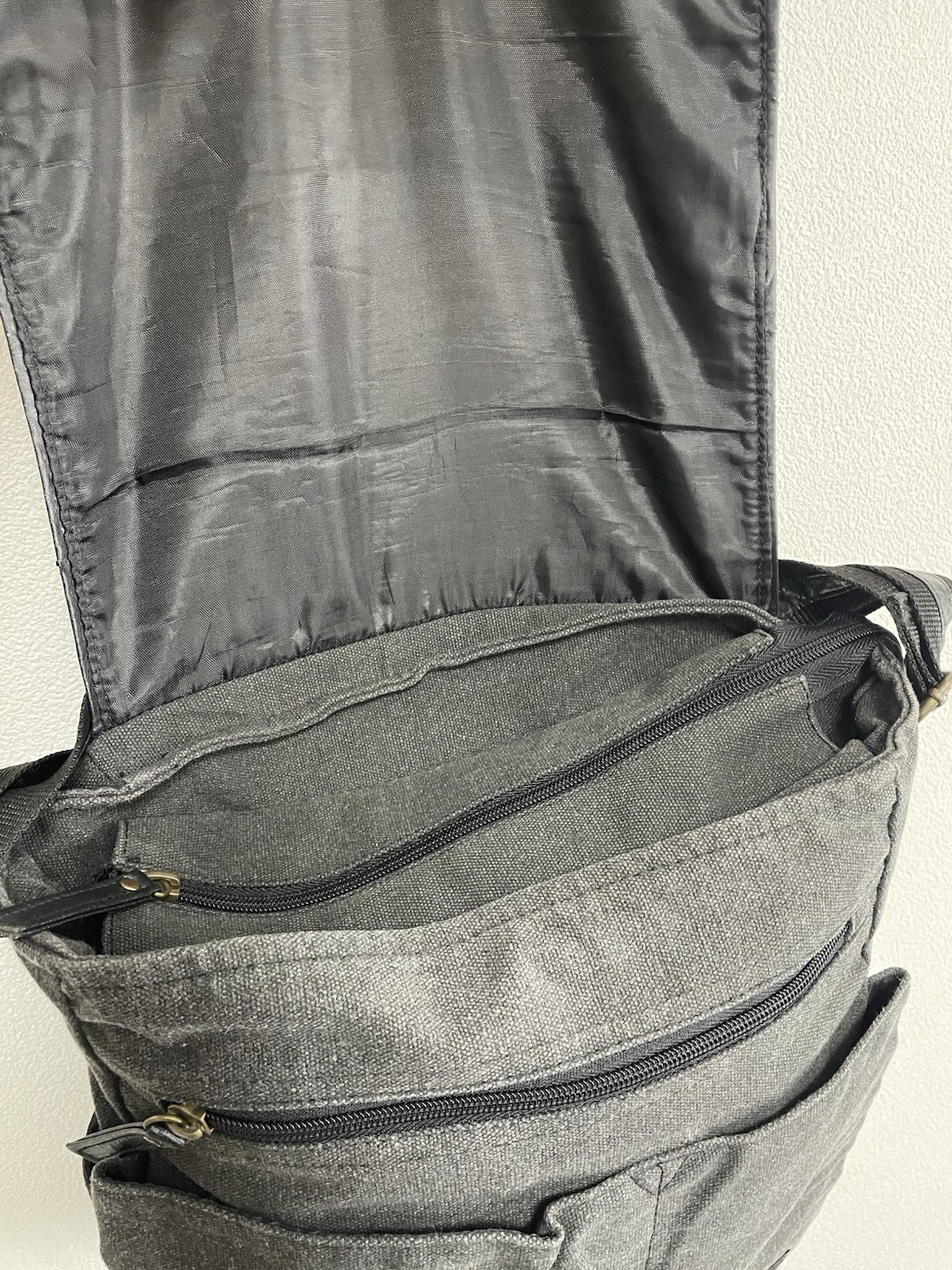 Chrome Cross Messenger Shoulder Bag Satchel Grey Japan Punk Biker Gothic Y2K 00s