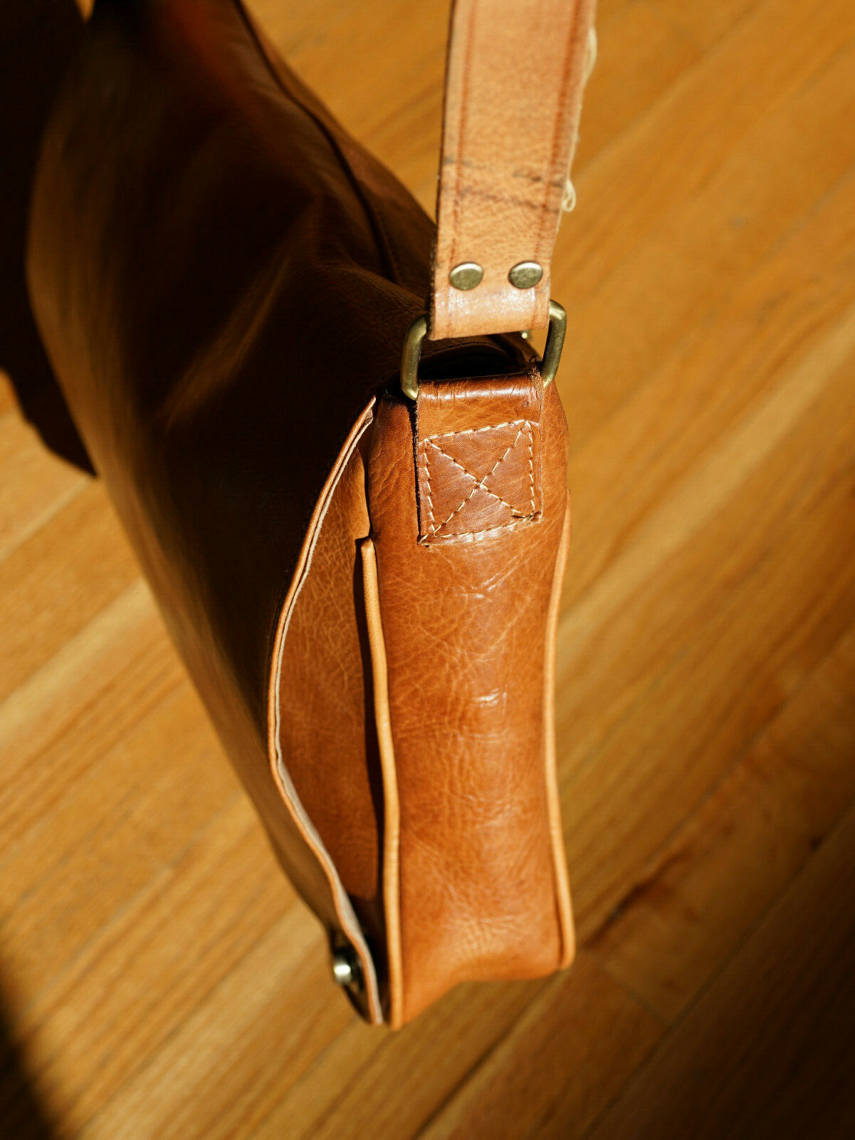 Leather Handcrafed Messenger Laptop iPad Bag Italian Spain Women Men Bag