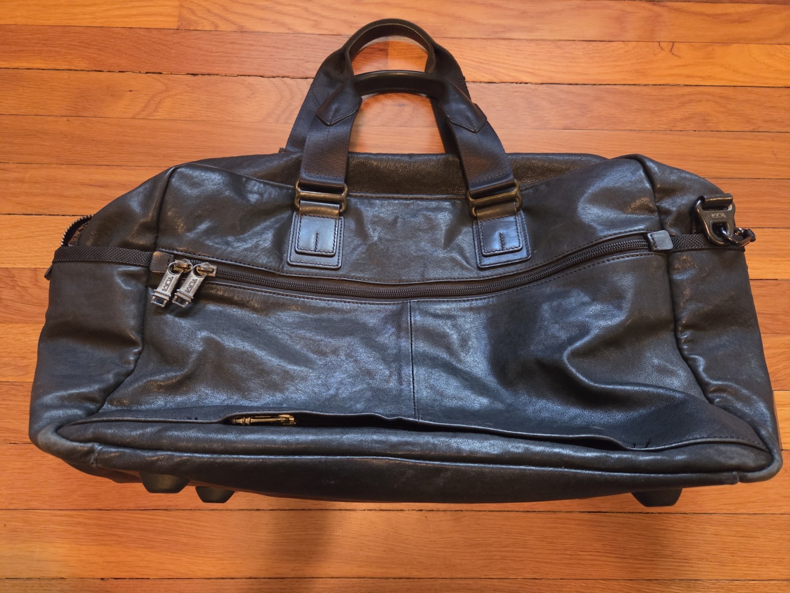 TUMI Alpha Bravo 92340DH2 Black Leather Duffel Brief Bag w/ Strap Pre-owned