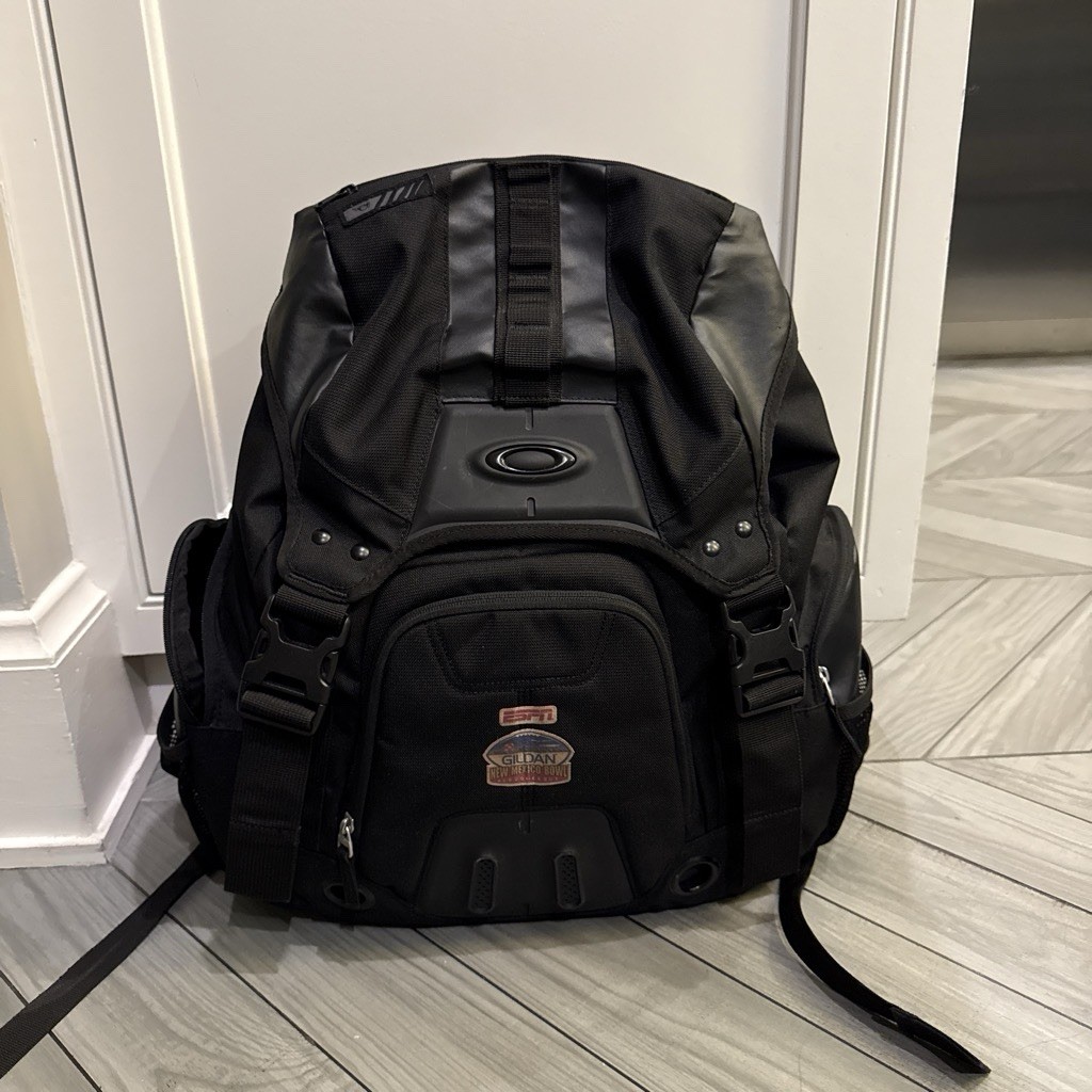 Oakley Kitchen Sink Backpack Black Laptop Tactical Hiking Black