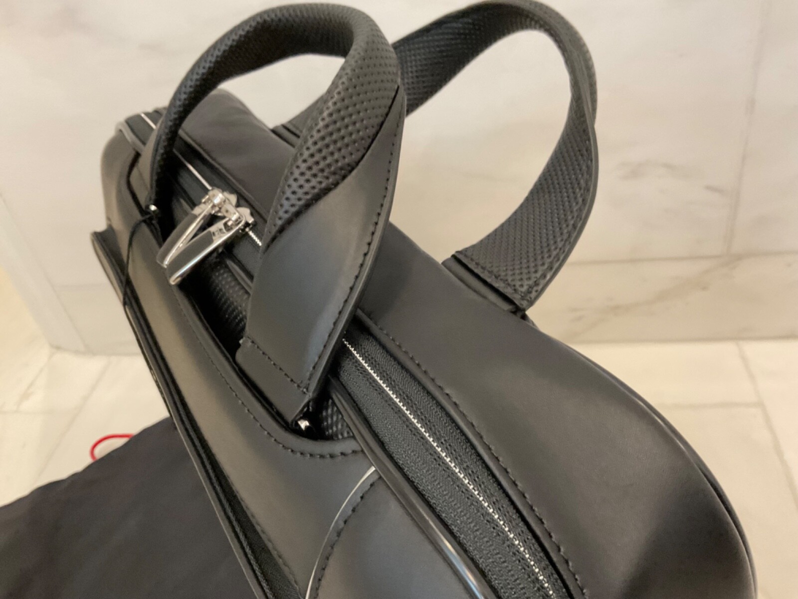 NEW Tumi ARRIVE SADLER 16.0” Brief Laptop Briefcase – 100% BLACK Leather