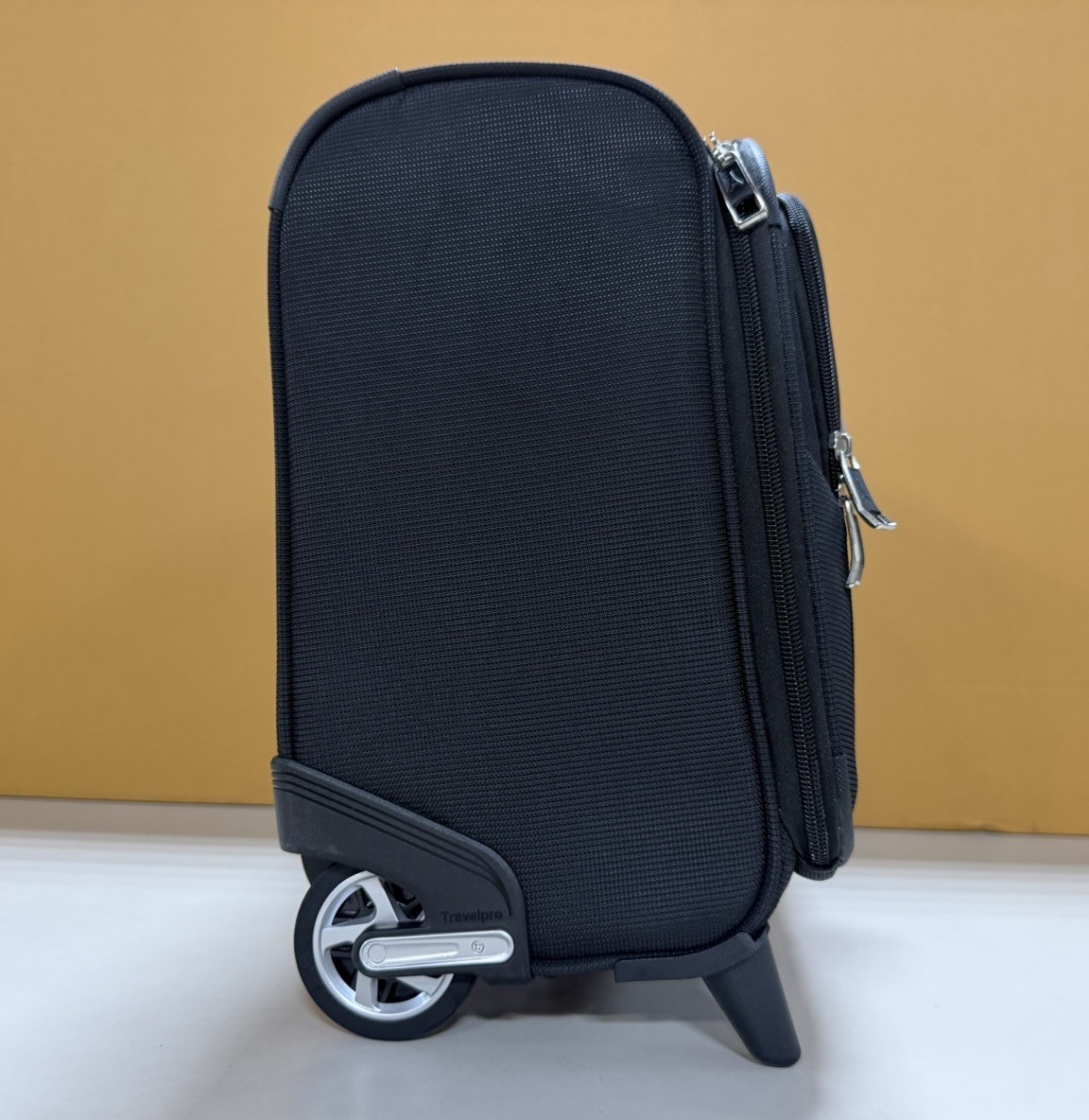 Travelpro Maxlite 5 Softside Upright 2 Wheel Bag, Black 16 Inch U28