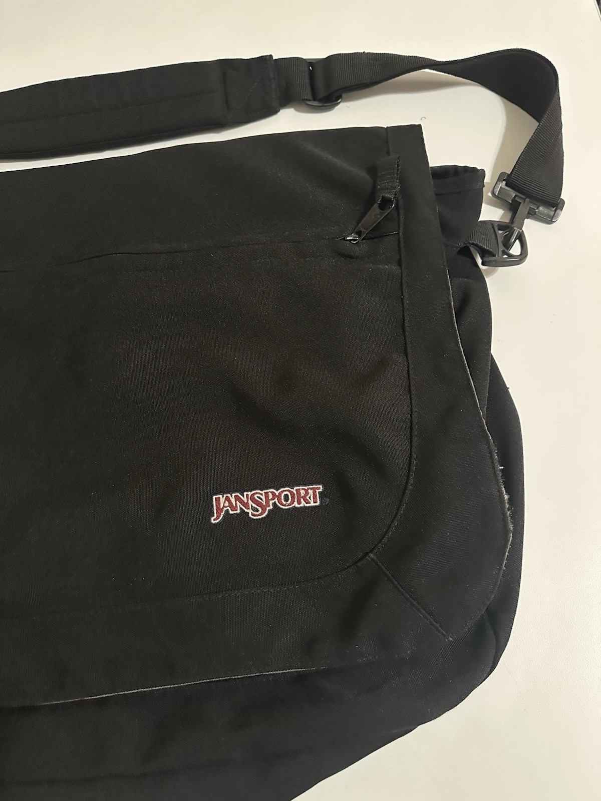Vtg JanSport Black Messenger Bag/Laptop Travel Adjustable ShoulderStrap