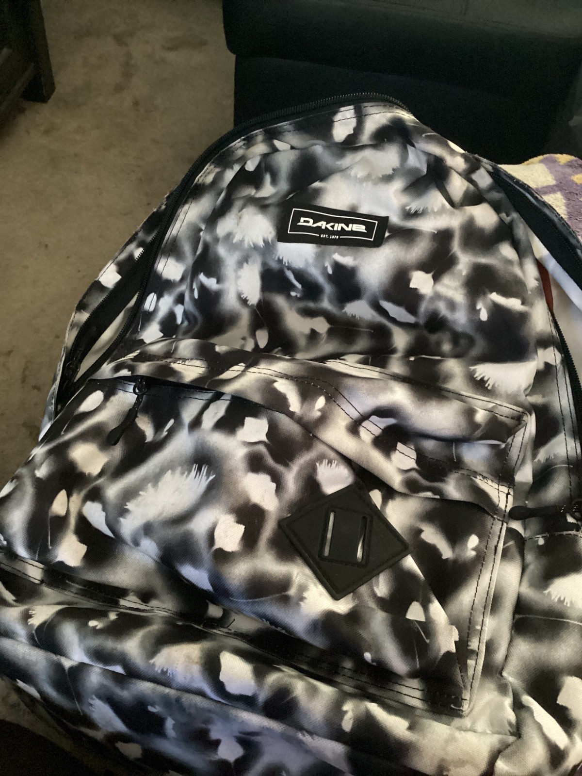 Dakine Backpack black and white good condition