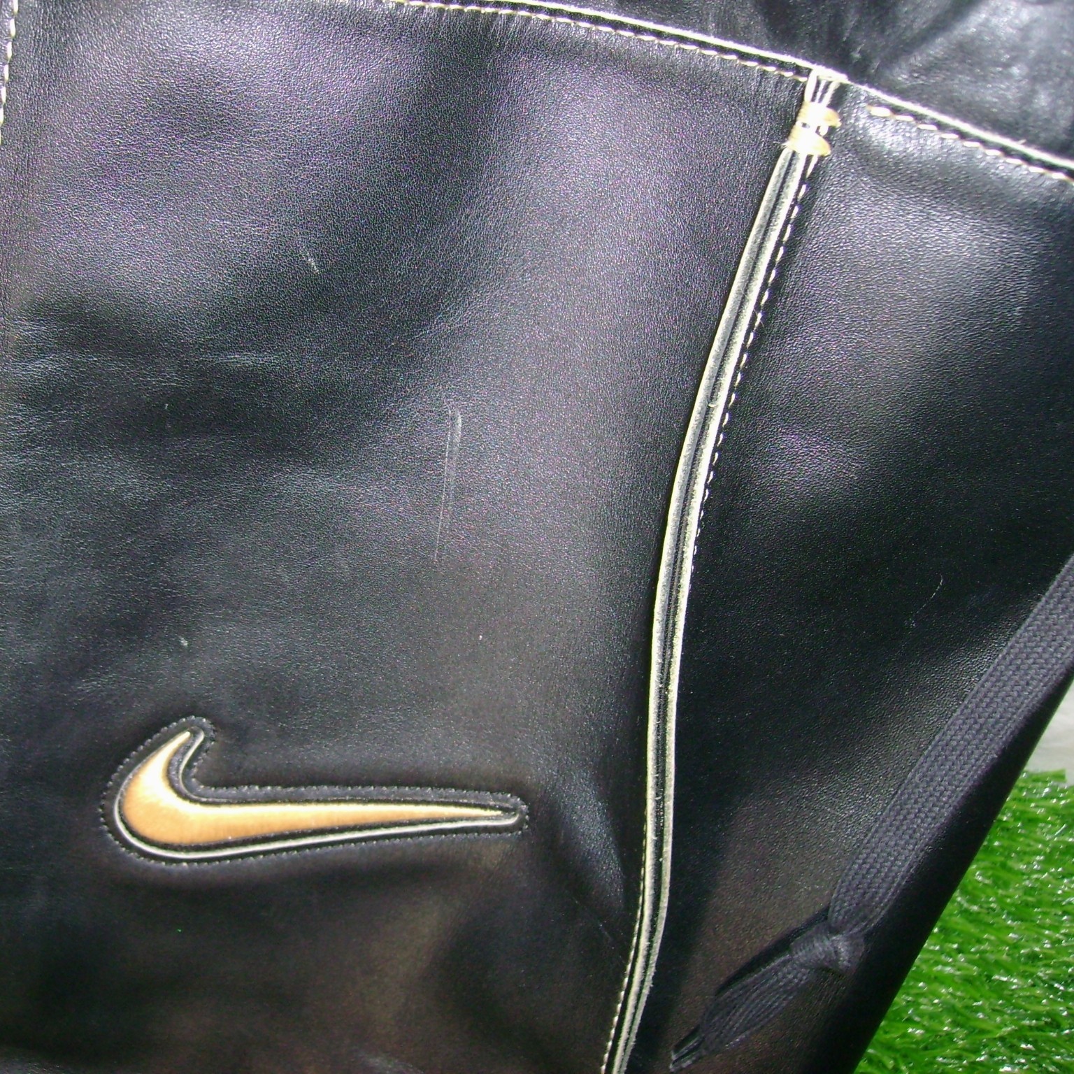 NIKE DIAMOND ELITE Pro Baseball Cowhide Leather Glove Bag Black/Gold Collectible