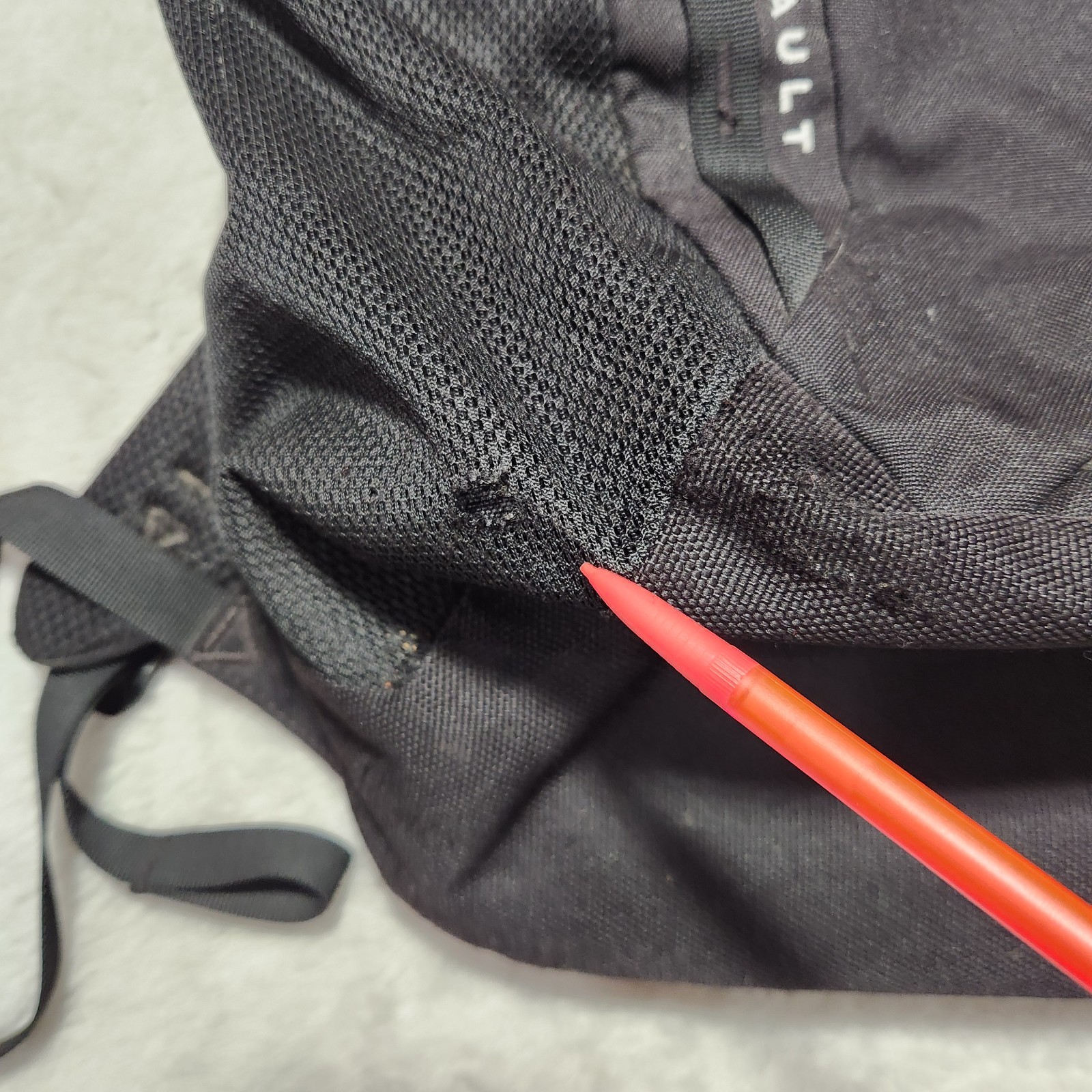 The North Face Vault Backpack TNF Black One Size Day Pack Nice