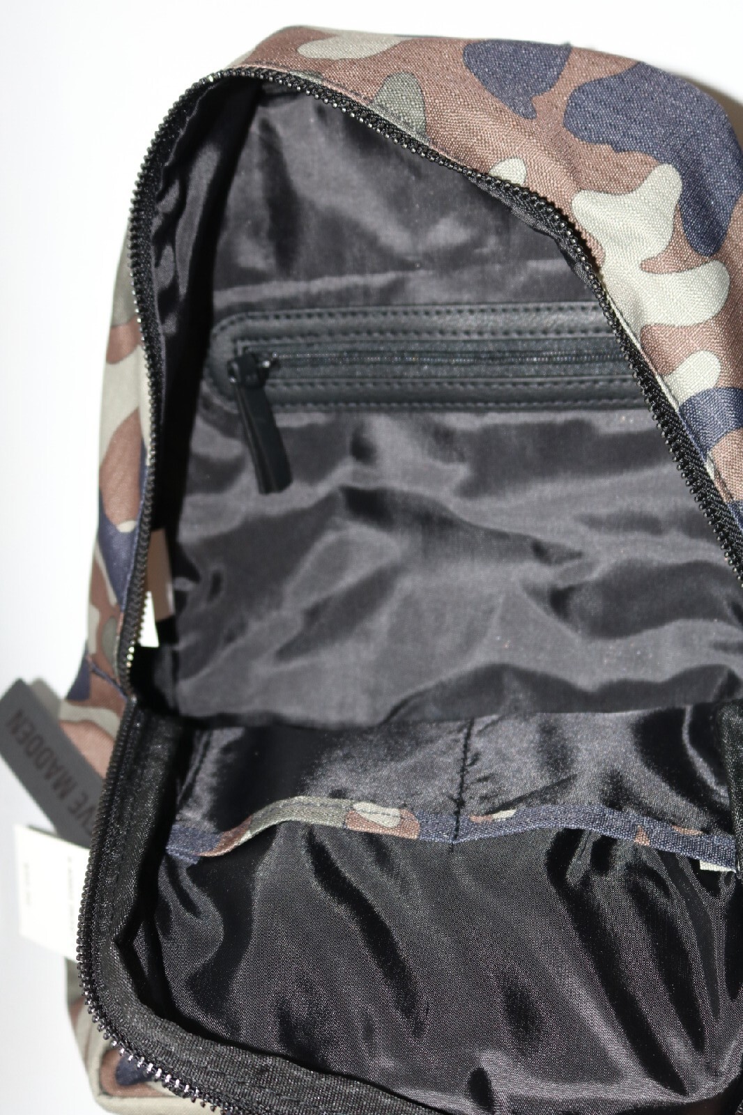$50 STEVE MADDEN Men’s Double-Breasted Pocket Sling Camo Bag New