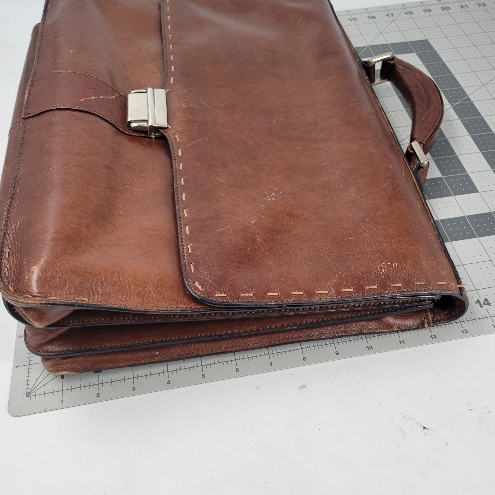 Pelle Studio Wilsons Italian Leather Brown Messenger Laptop Bag 17″x13″