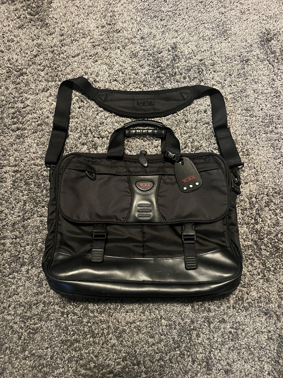 Tumi T Tech T2 Black Nylon Laptop Messenger Briefcase Bag 3 Sections Expandable.