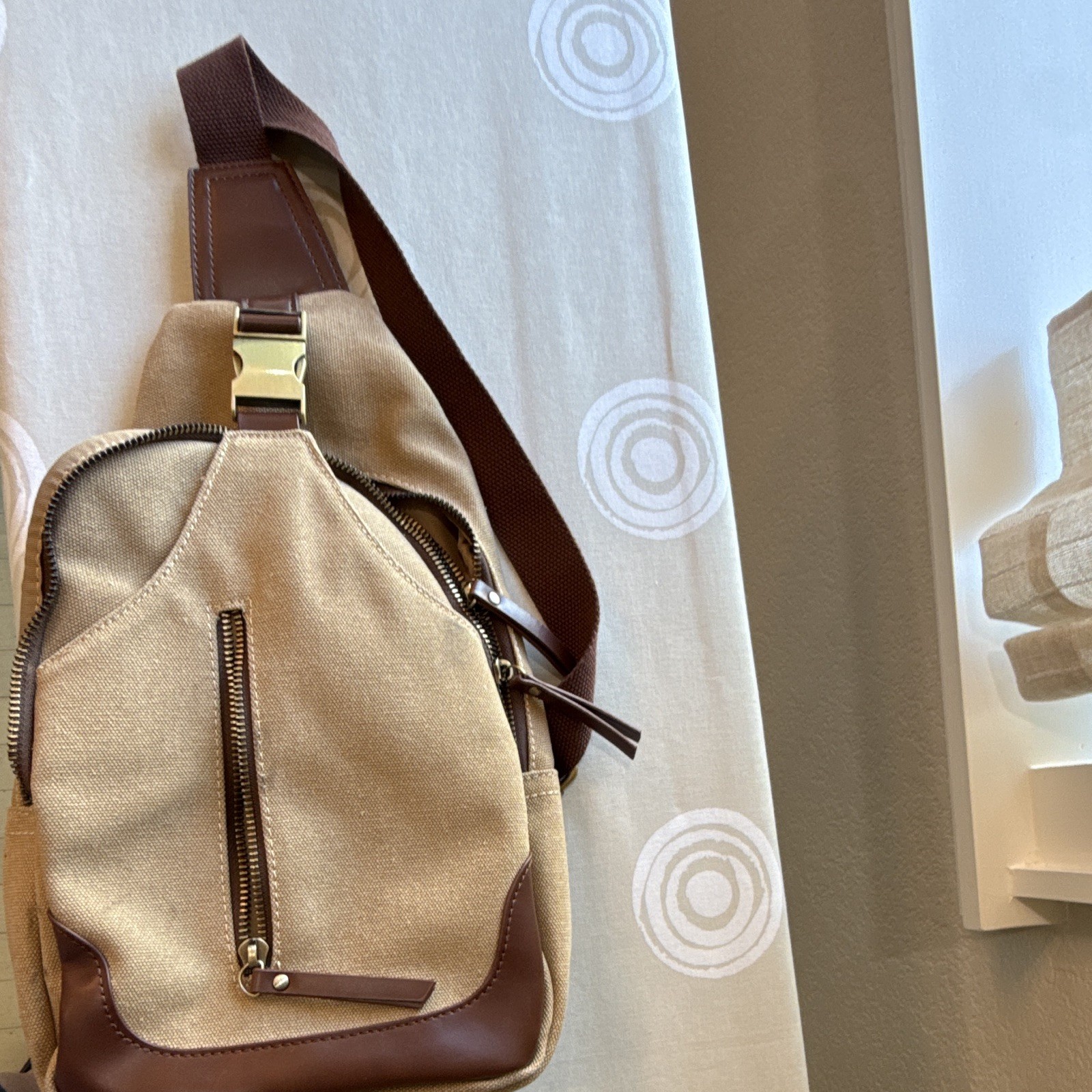 ANTIK KRAFT Beige/Brown Crossbody Sling Bag Adjustable Strap Pockets Zip/Buckle